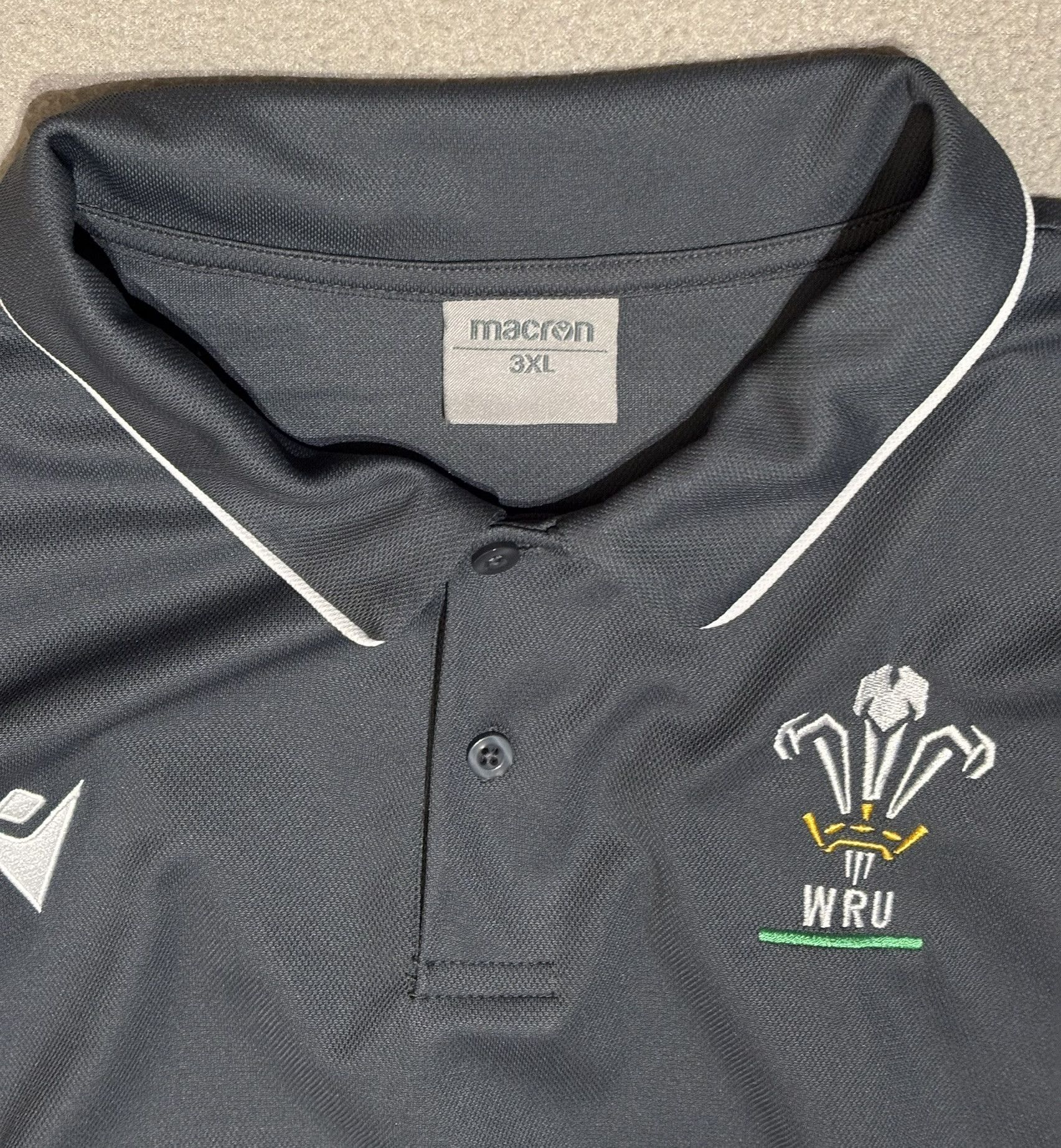 Macron Polo Wales Rugby WRU Macron Roz. XL Size US XL / EU 56 / 4 - 10 Thumbnail