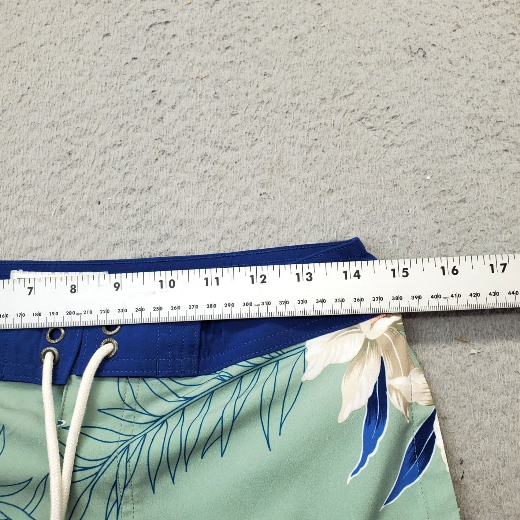 American Eagle Outfitters American Eagle Outfitters Board Shorts Mens XS Multicolor Floral Print Drawstring Logo EUC Size US 27 - 6 Thumbnail