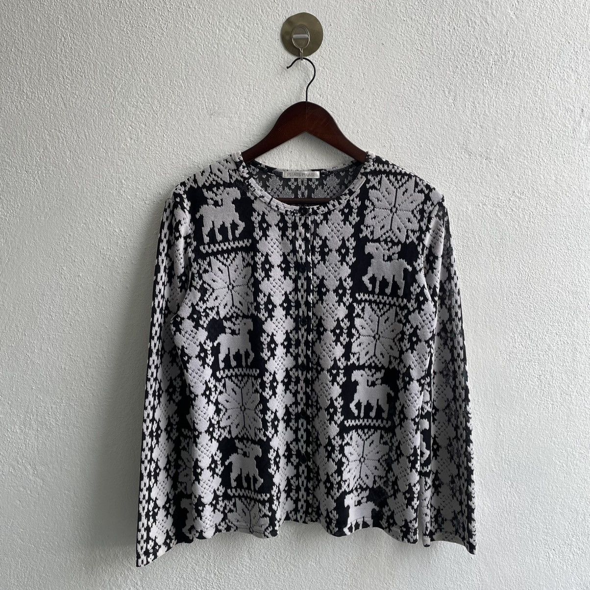 Pleats Please Issey Miyake Vintage Pleats Please by Issey Miyake Button Up Cardigan Size M / US 6-8 / IT 42-44 - 1 Thumbnail