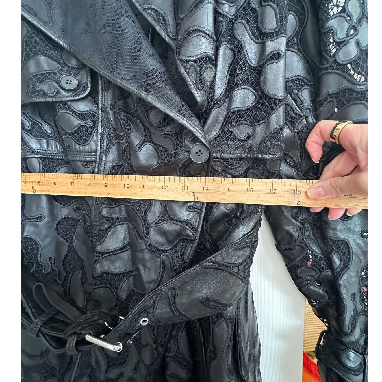 Alexander McQueen Alexander McQueen Black Leather Lace Belted Trench Coat 14 Size XL / US 12-14 / IT 48-50 - 18 Thumbnail