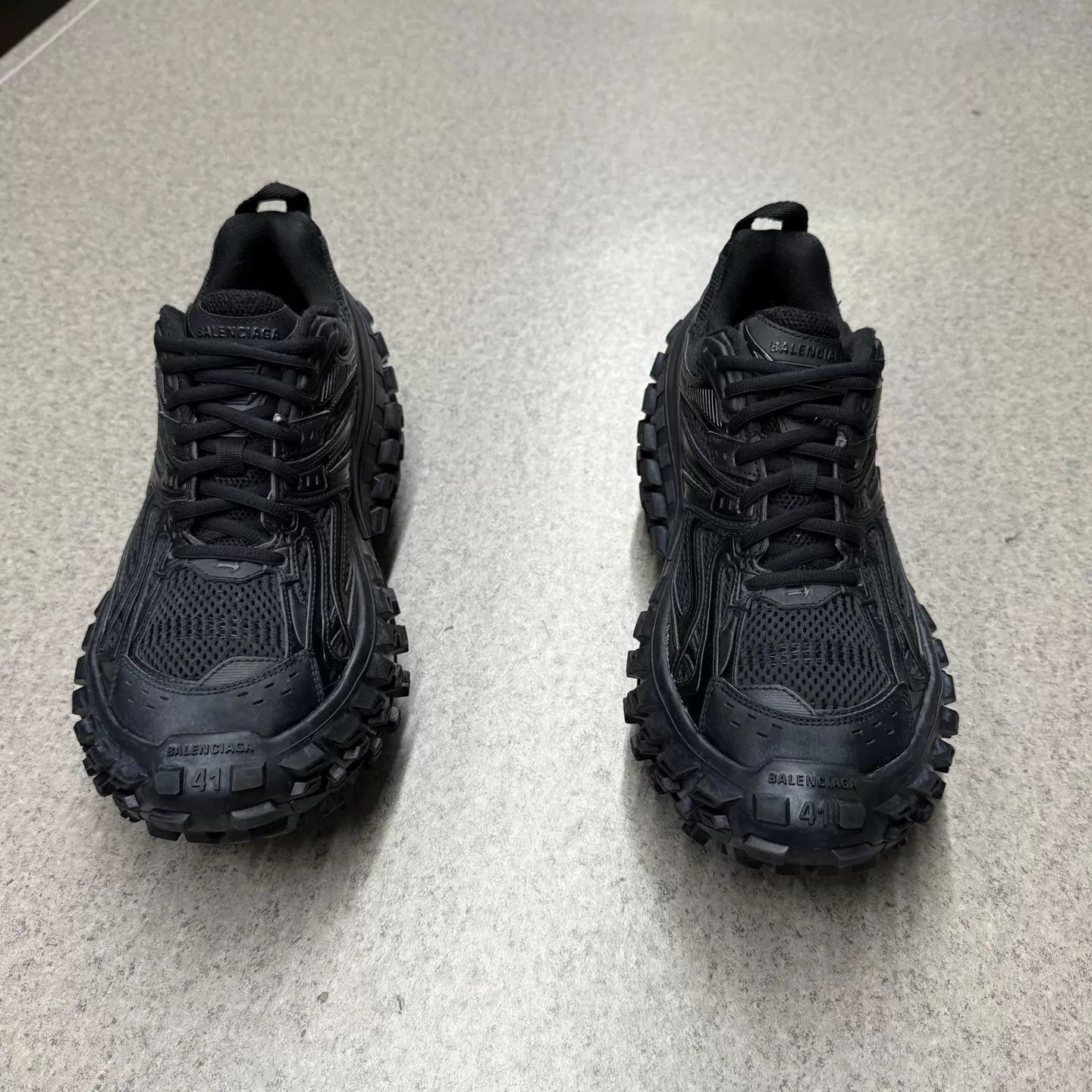Balenciaga Balenciaga Bouncer Black Distressed 41 Worn Once Size US 8 / EU 41 - 2 Thumbnail