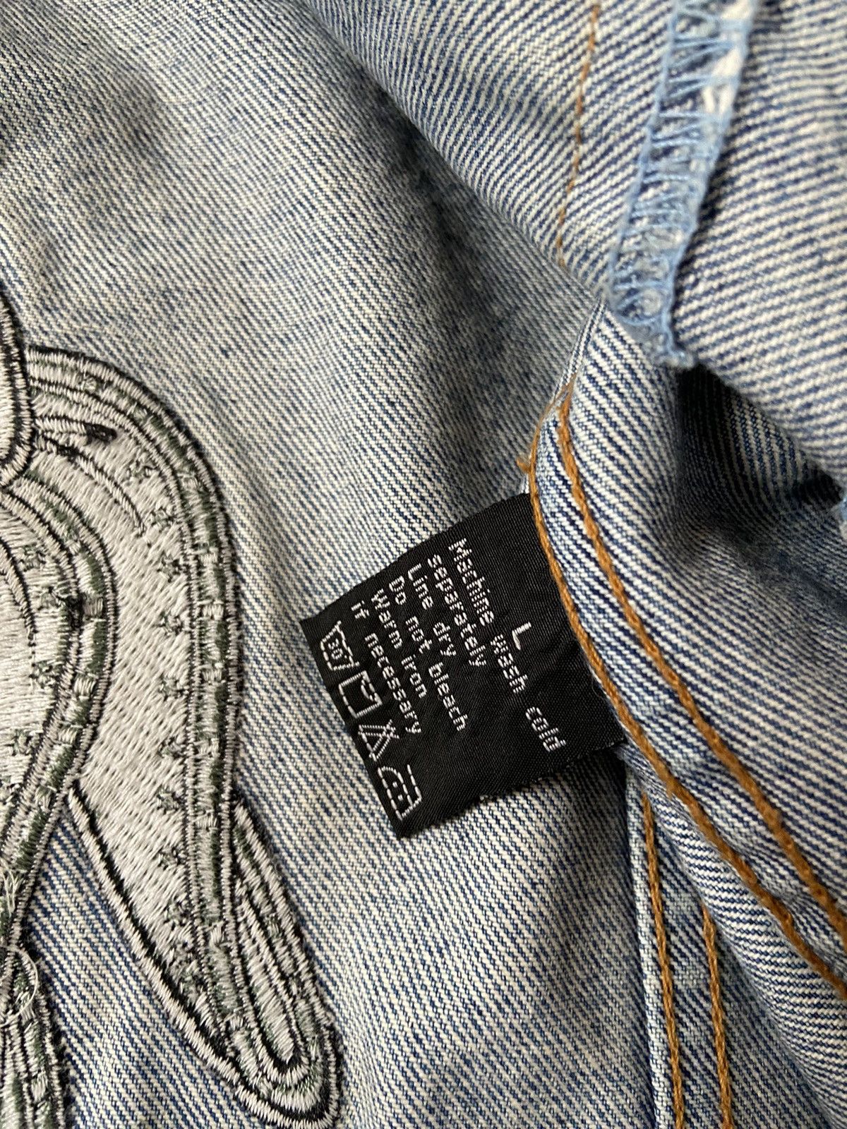 Vintage × Warner Bros Vintage Warner Brothers Denim Bombers jacket Tasmania Devil Size US L / EU 52-54 / 3 - 10 Thumbnail