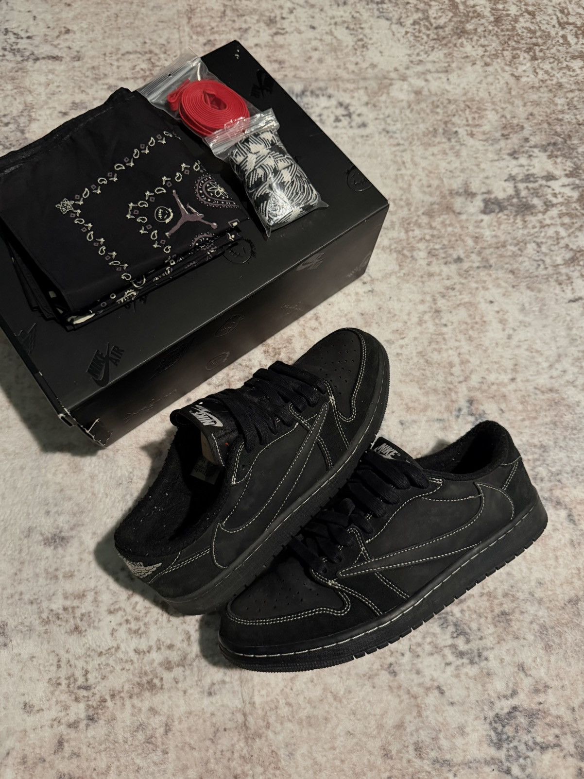 Travis Scott Jordan 1 Low Phantom