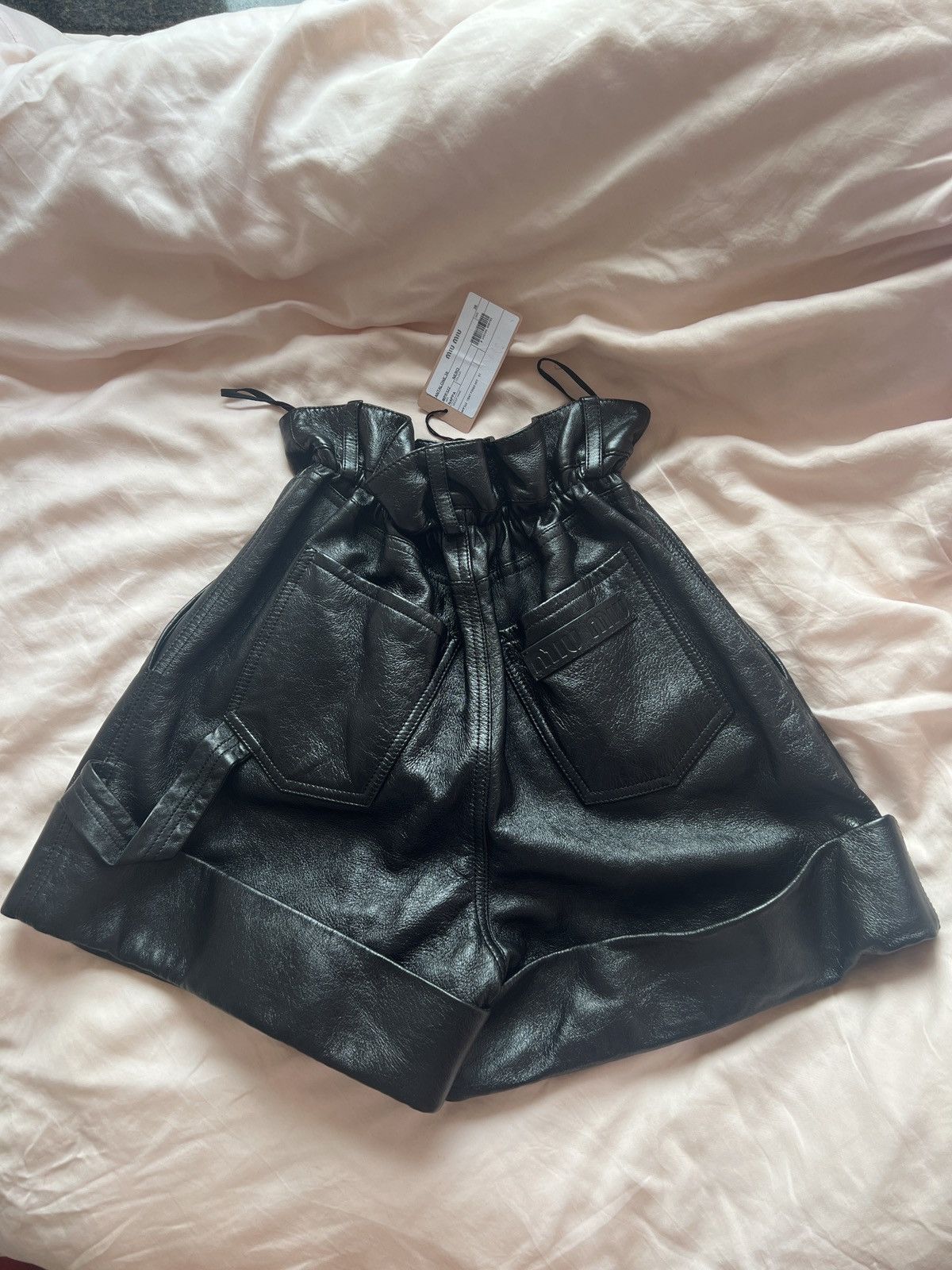 Miu Miu 🔥 Miu Miu paperbag waist leather shorts Size US 26 / EU 42 - 7 Thumbnail