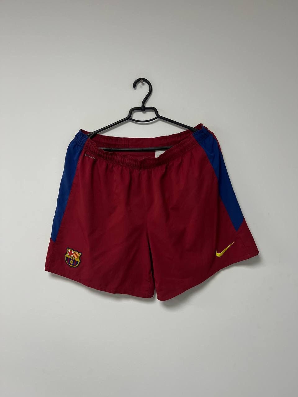 Nike Barcelona 2010/2011 Home Football Shorts Soccer Kit Nike L Size US 36 / EU 52 - 2 Thumbnail