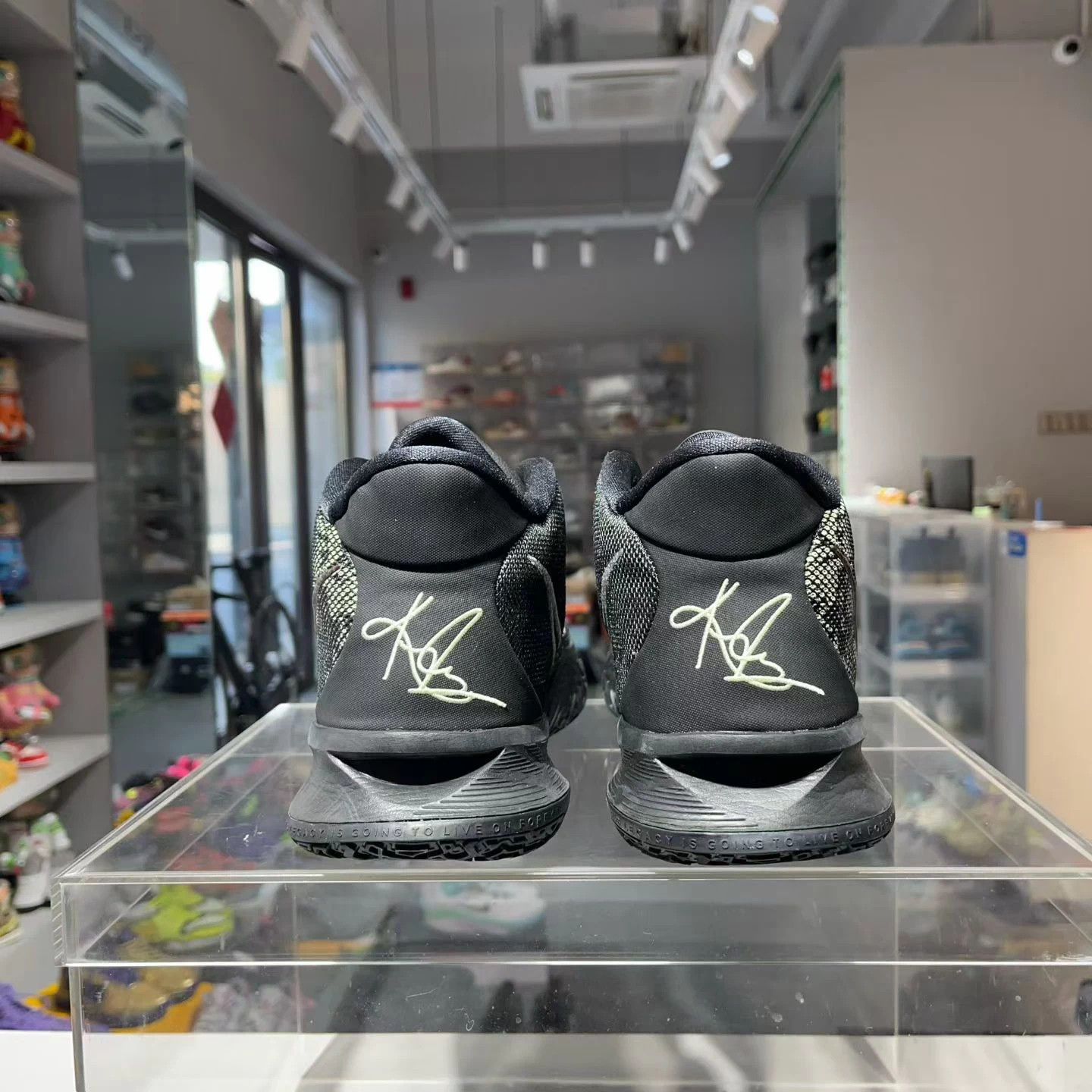 Nike Kyrie 7 Black Blue 44