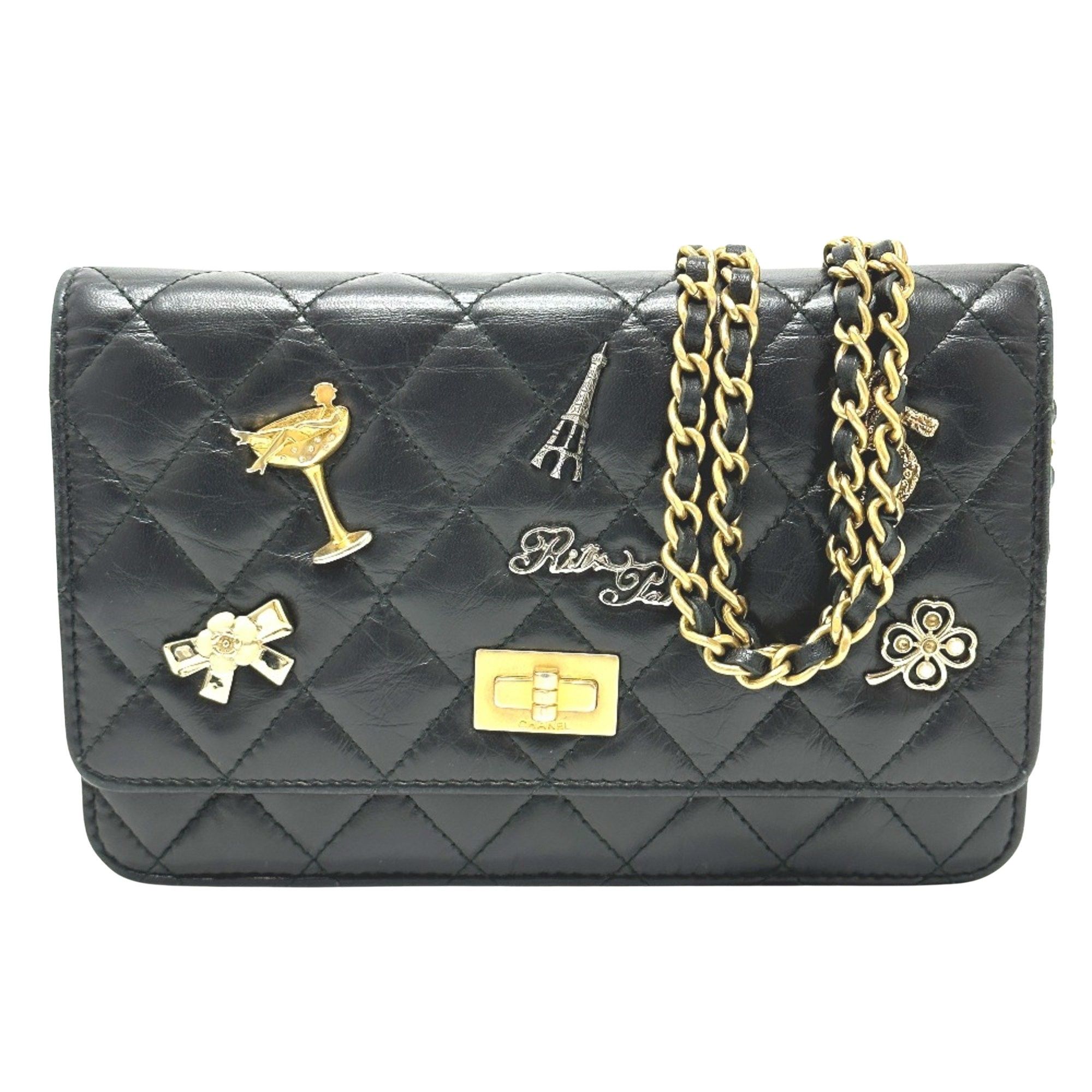Chanel Wallet On Chain shoulder