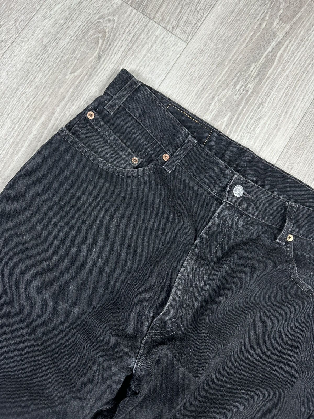 Levi's × Vintage Vintage Levi’s 505 Black Open Hem Denim Jeans Size US 36 / EU 52 - 4 Thumbnail