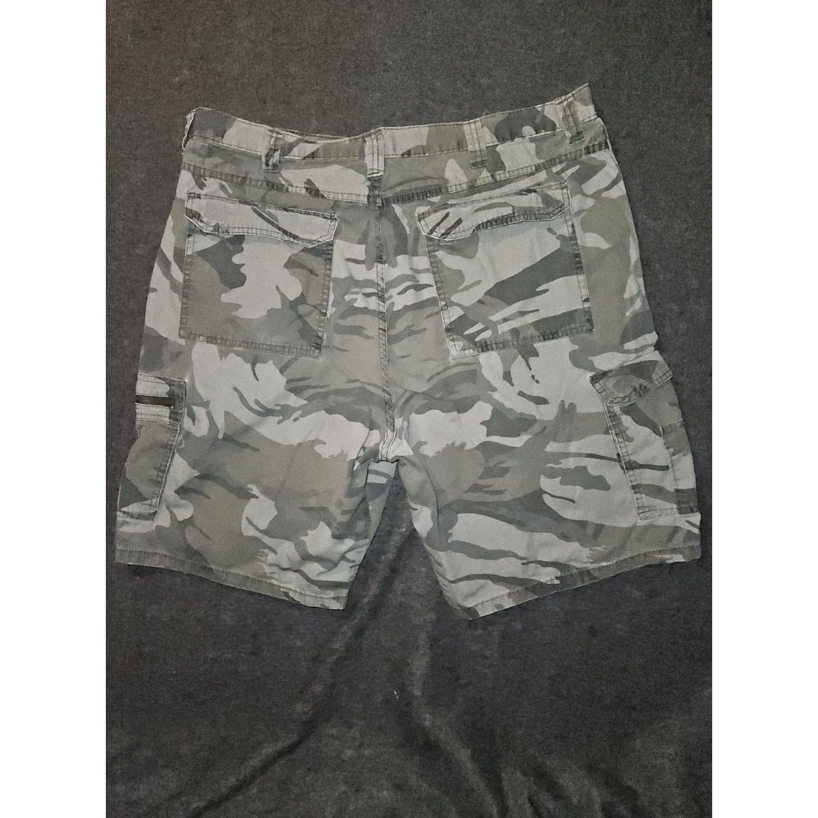 Wrangler VINTAGE Wrangler Camouflage Cargo Shorts? Size US 40 / EU 56 - 8 Thumbnail