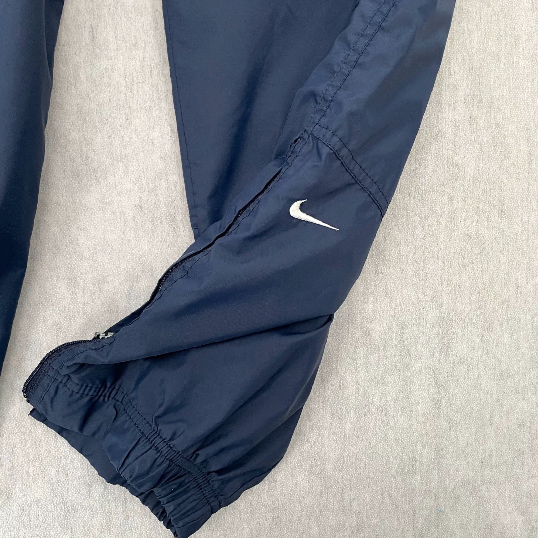 Nike VINTAGE Nike Pants Adult Medium Blue Lined Jogger Pockets Swoosh Logo Mens M 90s Size US 31 - 4 Thumbnail