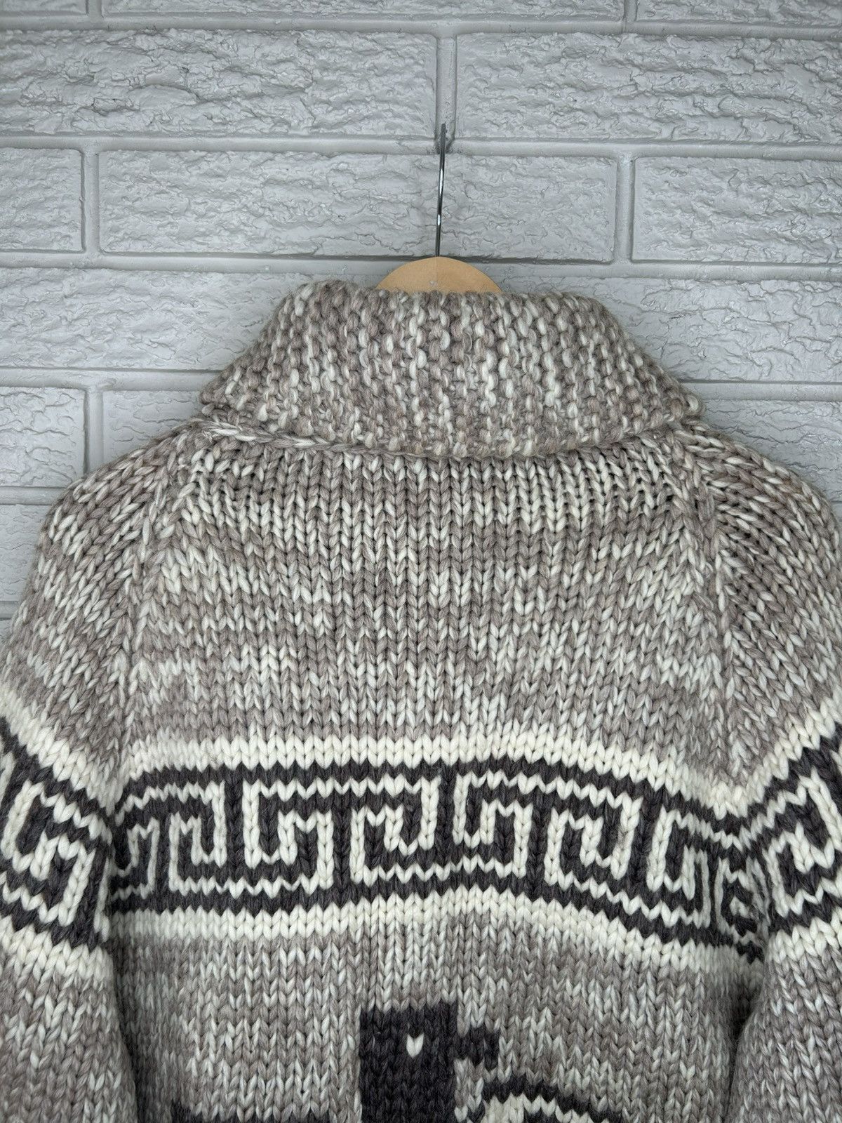 Vintage Vintage 60s Cowichan Thunderbird Hand Knit Wool Zip Up Size US L / EU 52-54 / 3 - 12 Thumbnail
