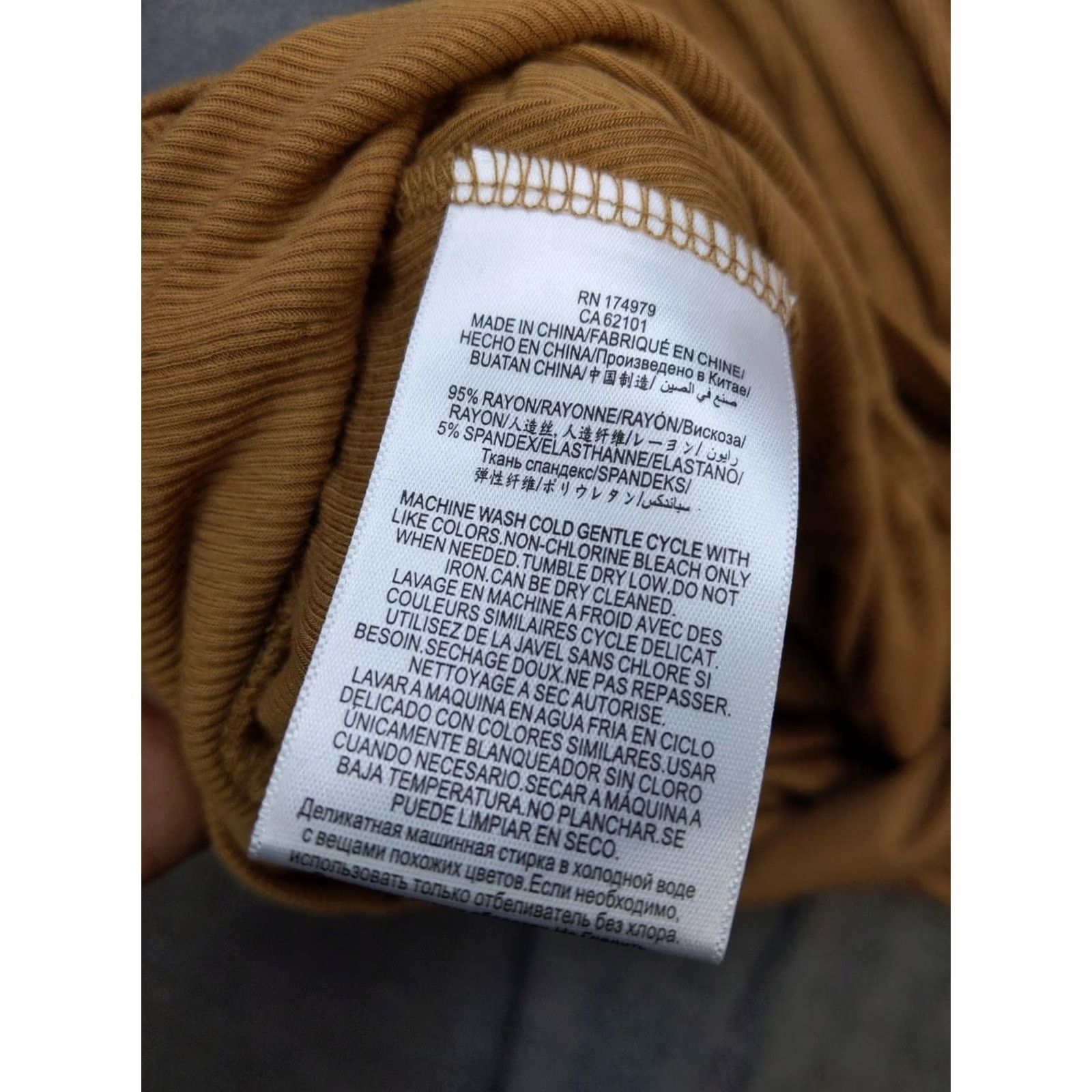 Bcbgmaxazria BCBGMAXAZRIA Sweater Womens Large Brown Camel Wrap V Neck Long Sleeve Knit Size L / US 10 / IT 46 - 6 Thumbnail