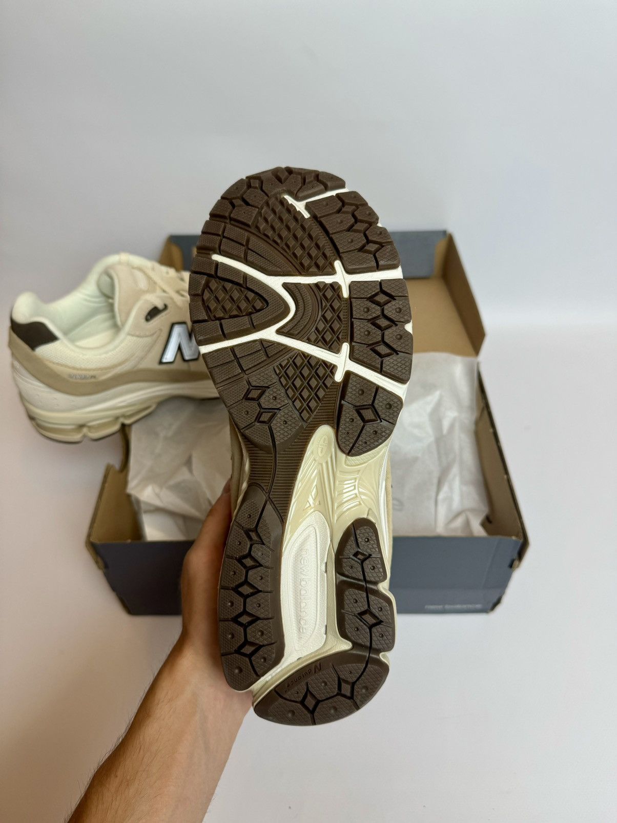 New Balance DS Original New Balance 2002R M2002RAB Size US 9 / EU 42 - 5 Thumbnail