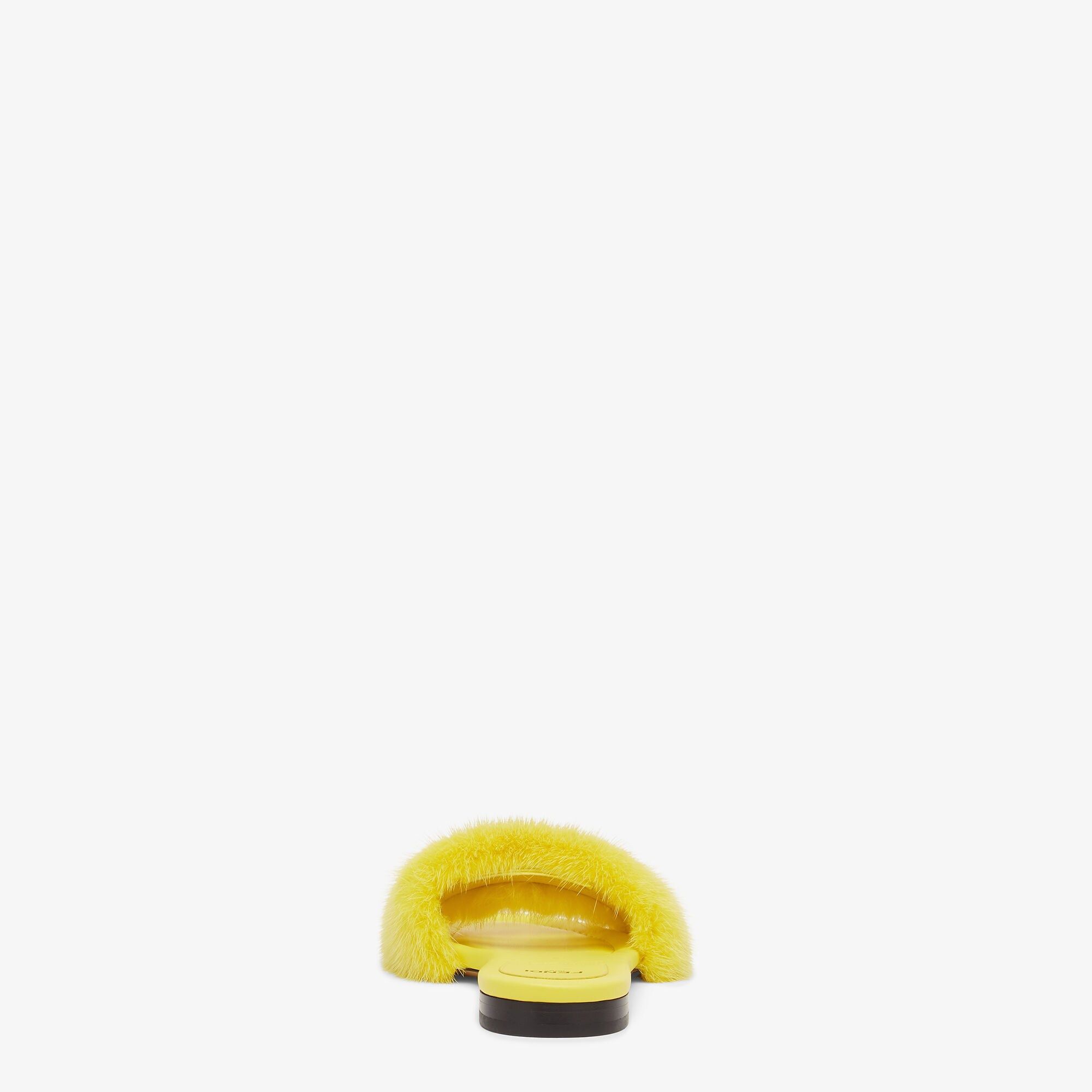 Fendi o1s1wg111225 Baguette in Yellow Size US 7 / IT 37 - 3 Thumbnail