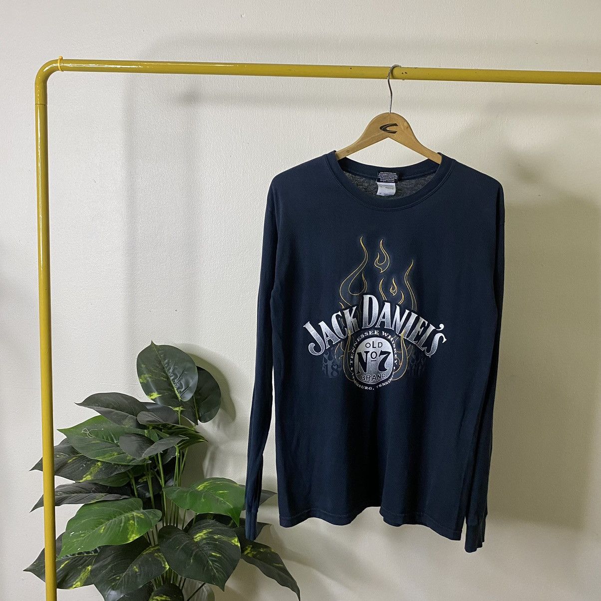 Vintage Vintage 2007 Jack Daniels Flaming Sleeves LS Tee Size US M / EU 48-50 / 2 - 1 Thumbnail