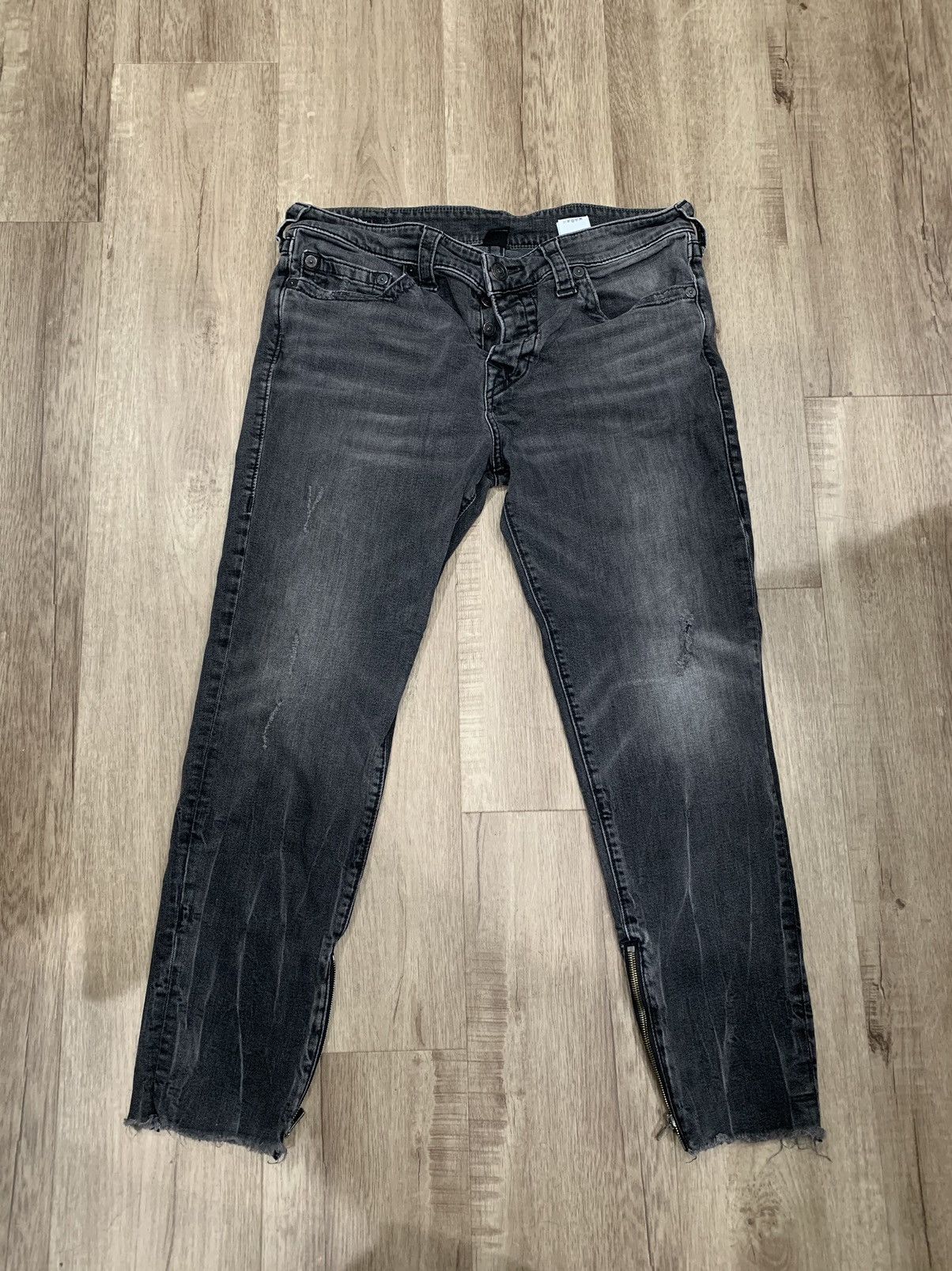 True Religion True Religion Black distressed jeans Size US 34 / EU 50 - 4 Thumbnail