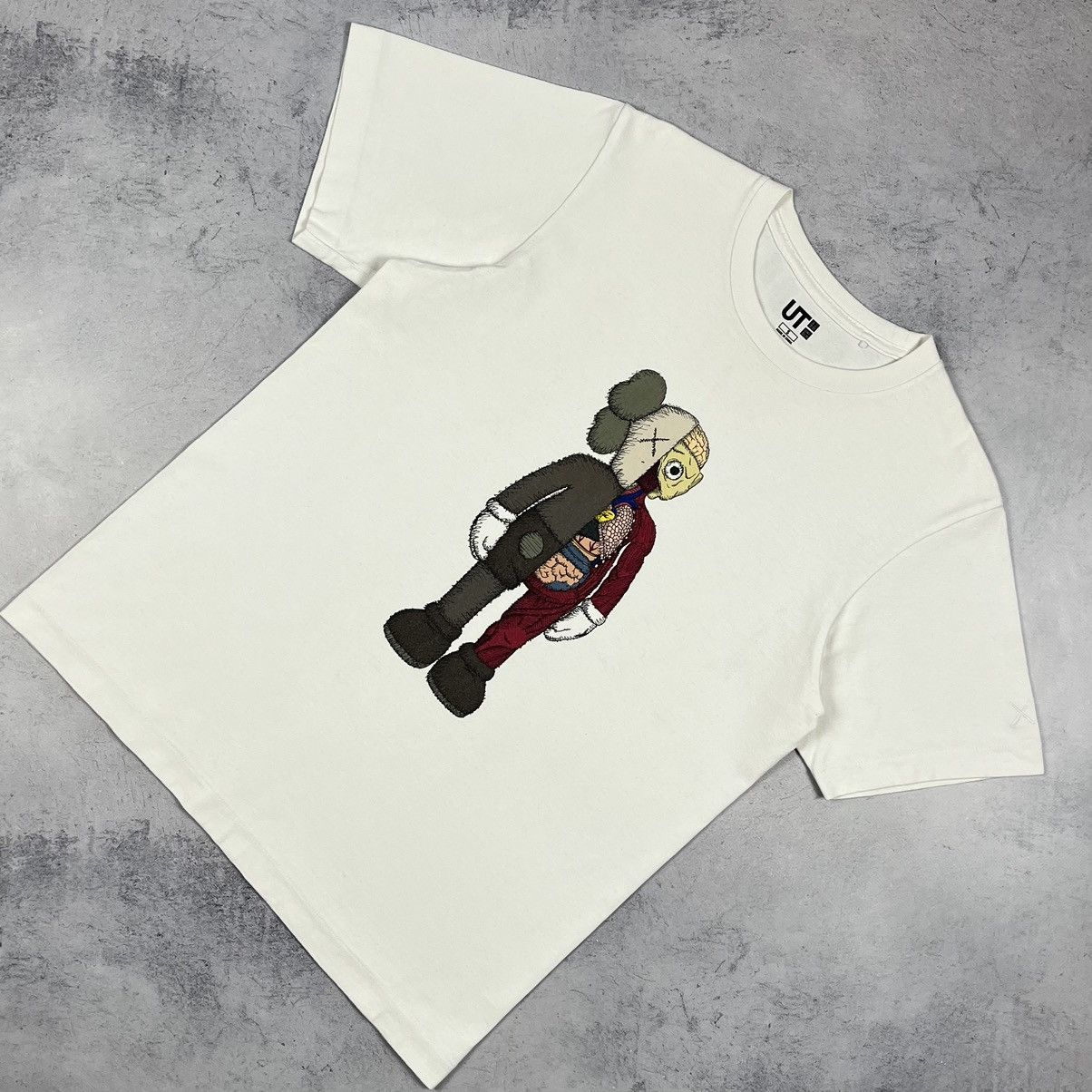 Kaws × Uniqlo Kaws x Uniqlo y2k big logo japanese tee Size US S / EU 44-46 / 1 - 1 Thumbnail