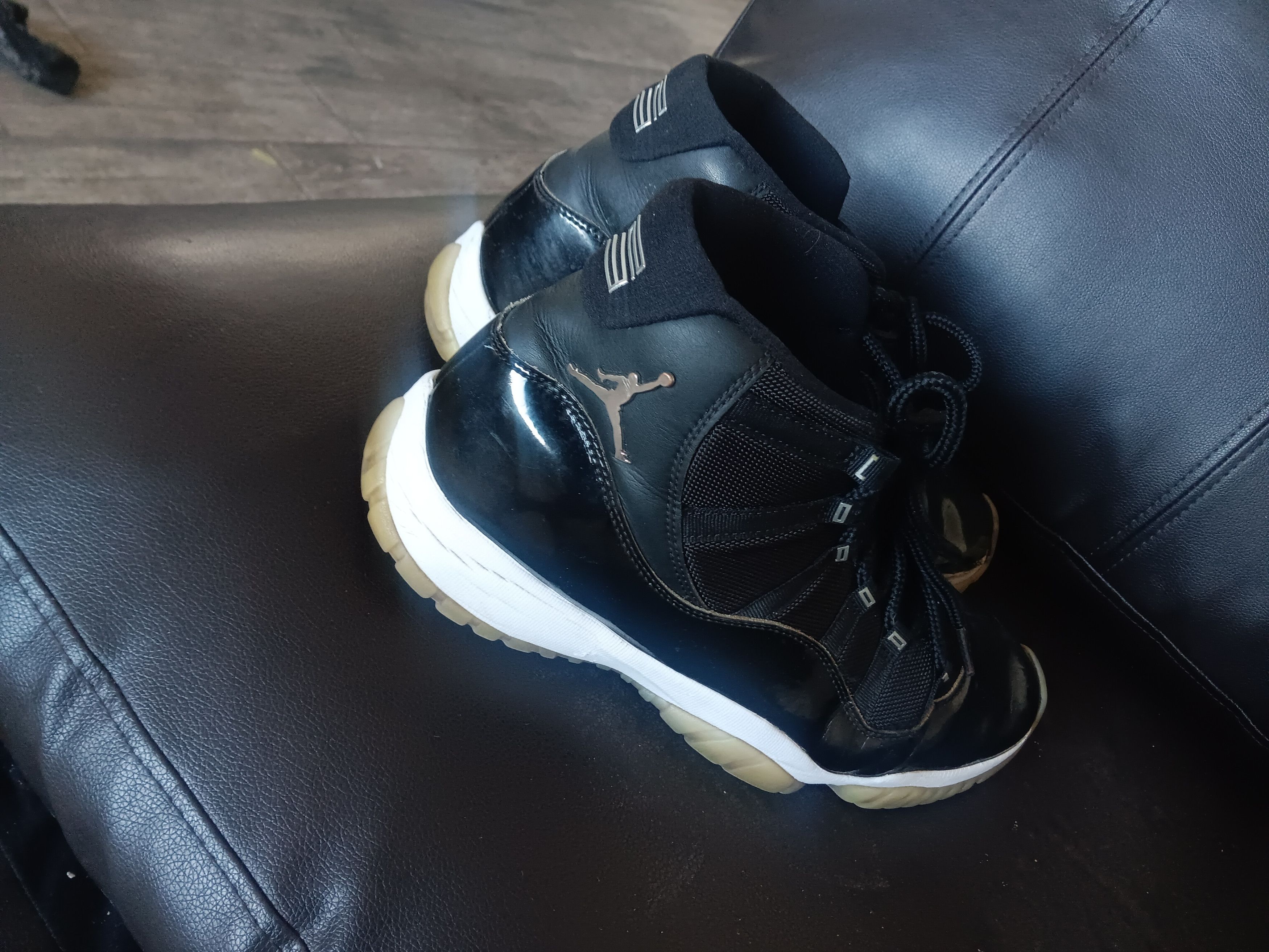 Jordan Brand Nike Air Jordan Retro 11 Size US 13 / EU 46 - 4 Thumbnail