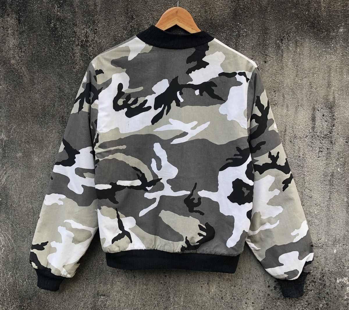 Vintage Vintage Camo Ma-1 Bomber Jacket Made In USA 🇺🇸 Size US S / EU 44-46 / 1 - 2 Thumbnail