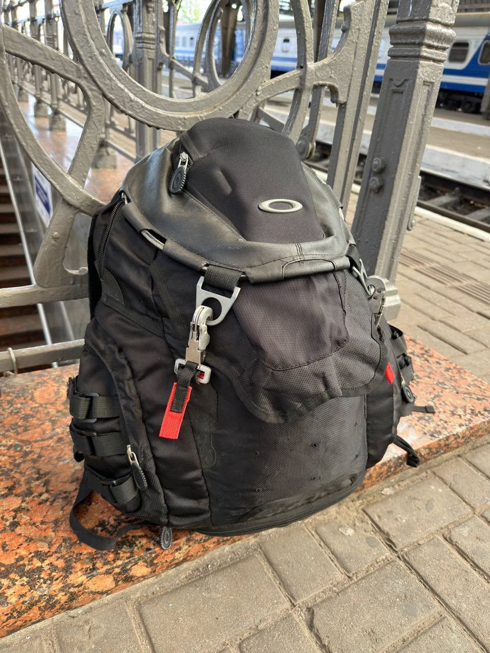 Oakley × Vintage Vintage Oakley Y2K Sling Bag Bag Pack Size ONE SIZE - 2 Thumbnail
