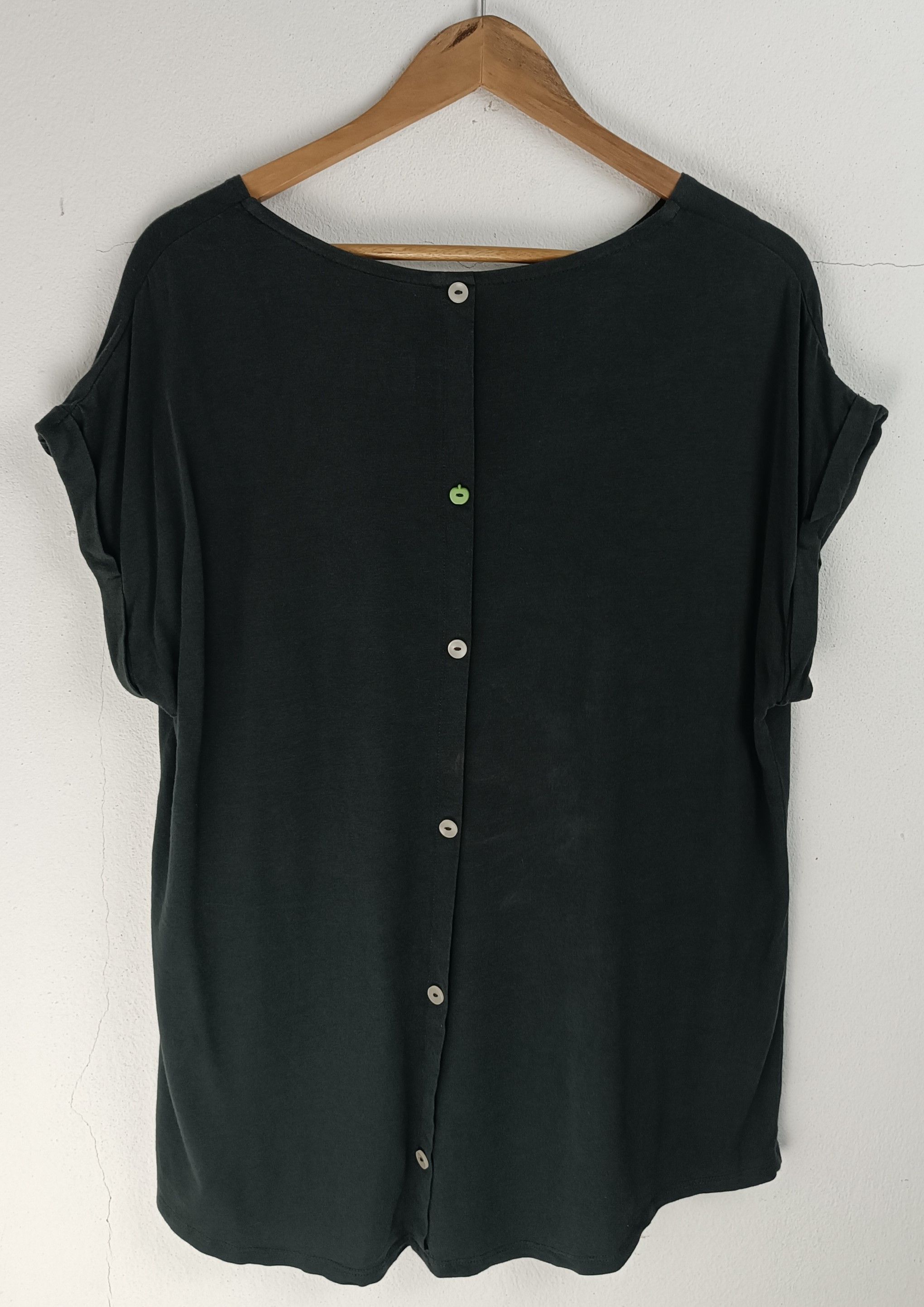 Vintage VINTAGE THE BEATLES APPLE RECORDS BACK BUTTON VERY RARE TEE Size L / US 10 / IT 46 - 4 Thumbnail
