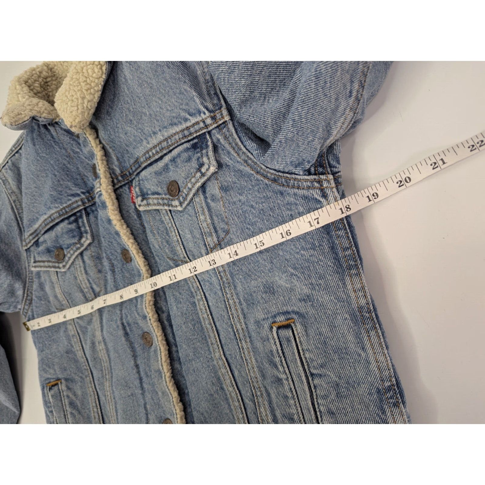 Levi's VINTAGE? (No) Levis Jacket Womens Small Blue Denim Trucker Lined Sherpa 36136 Size S / US 4 / IT 40 - 5 Thumbnail