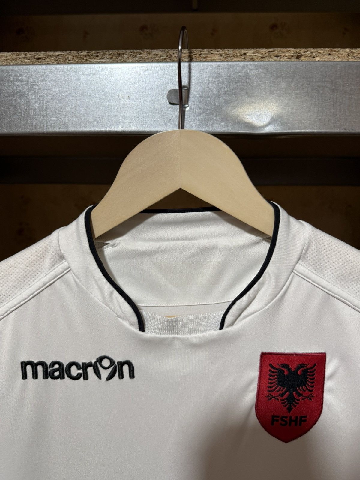 Macron × Vintage Vintage Macron Albania 2016 2017 Football Soccer Jersey Size US S / EU 44-46 / 1 - 5 Thumbnail