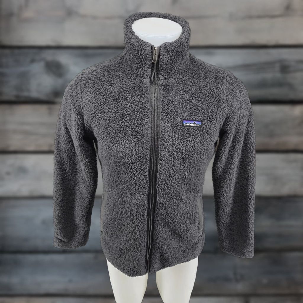 Patagonia Patagonia Womens Jacket Size Medium Full Zip Fleece Gray Style Logo Casual Jacket Womens Medium Gray Size M / US 6-8 / IT 42-44 - 1 Thumbnail