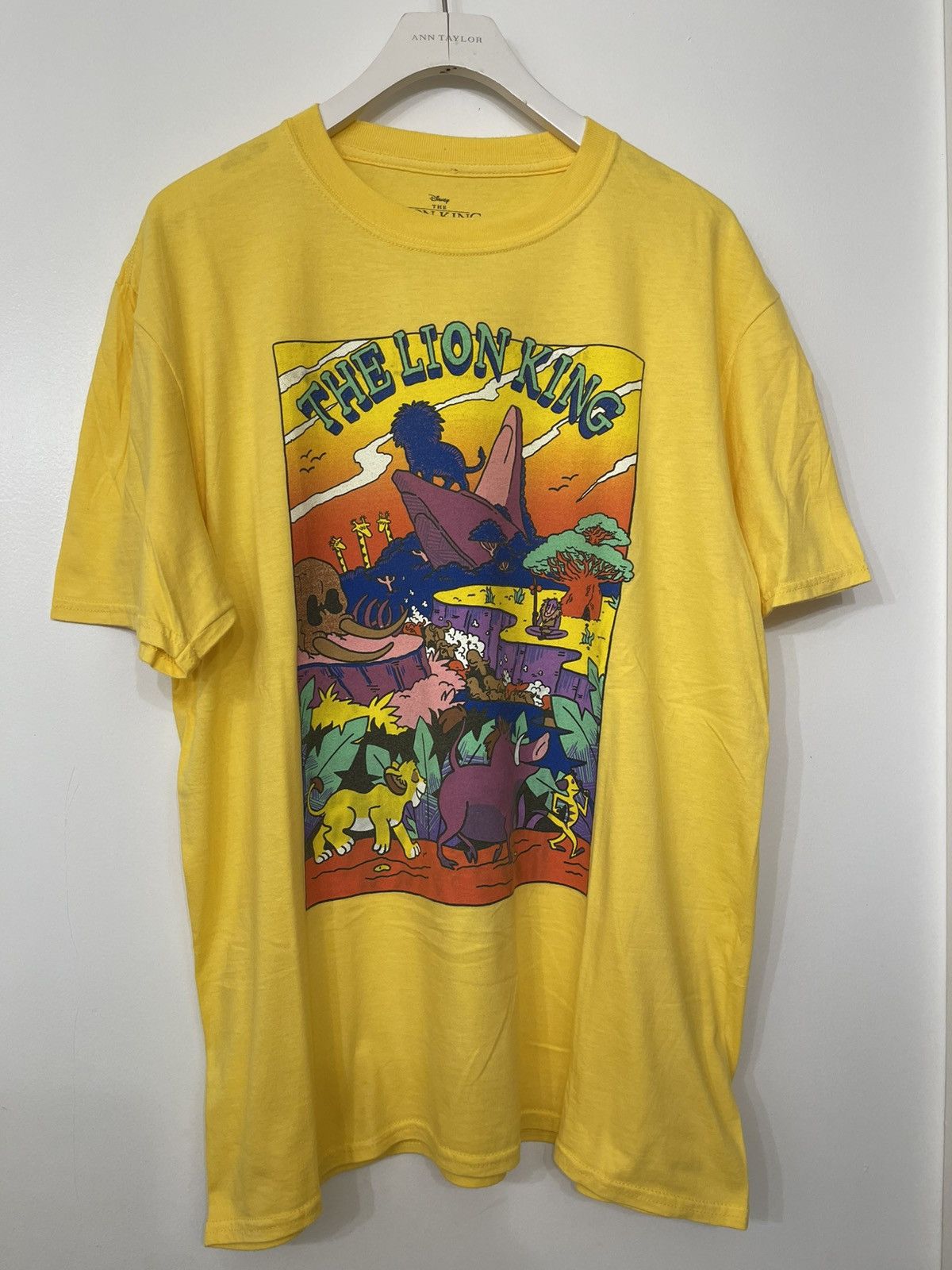Disney DISNEY X THE LION KING X VINTAGE TSHIRT LARGE YELLOW Size US L / EU 52-54 / 3 - 2 Thumbnail