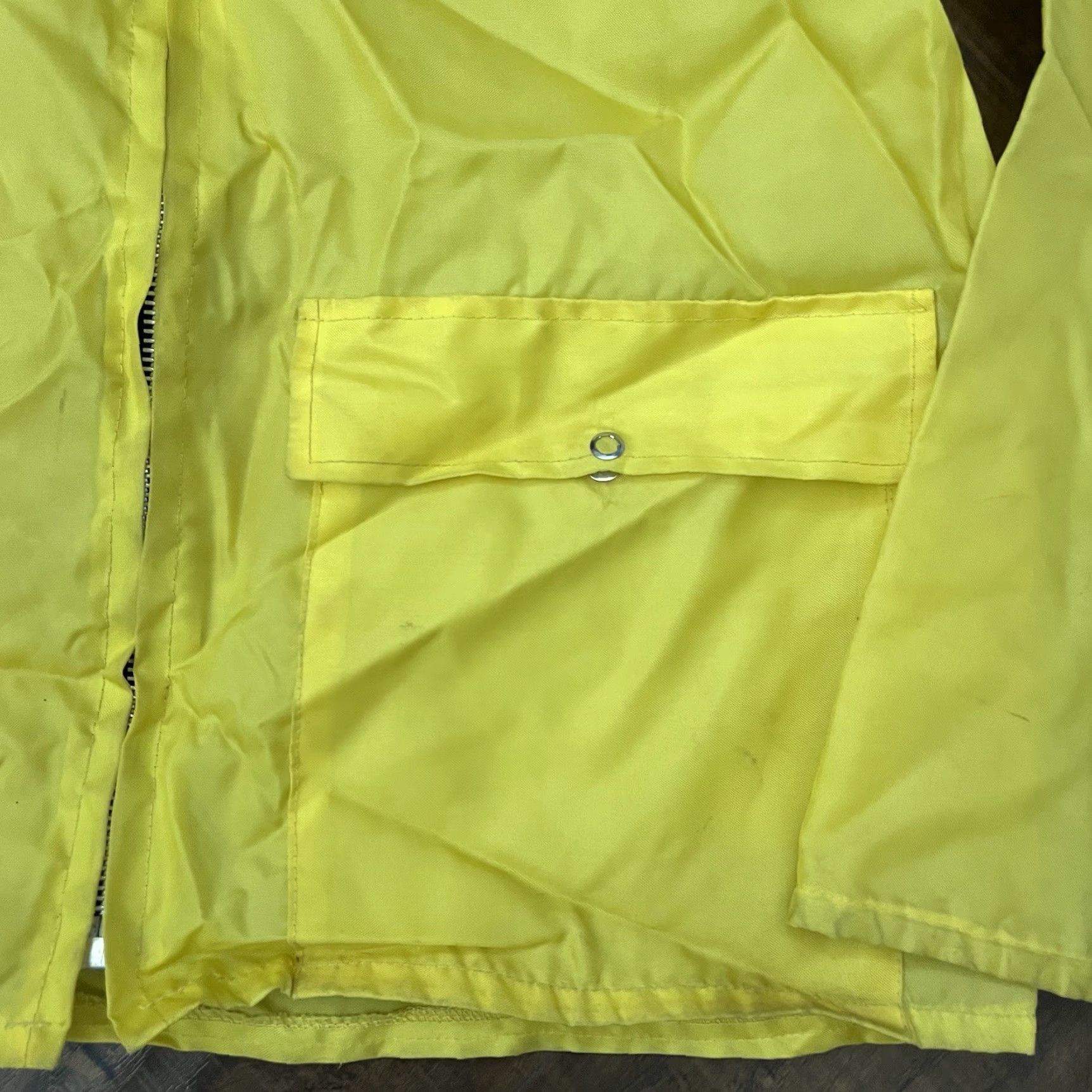 Ferrari VINTAGE Ferrari Owners Club Jacket Windbreaker Mens Medium Yellow Full Zip 70s 80s Cars Racing Zipper Size US M / EU 48-50 / 2 - 4 Thumbnail