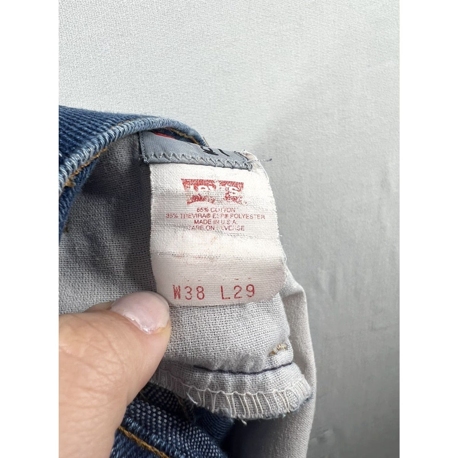Levi's VINTAGE Levi's Jeans Men 5-Pocket Blue Denim USA Made 35x27 Belt Loops Zipper Denim Pants Jeans Size US 35 - 3 Thumbnail