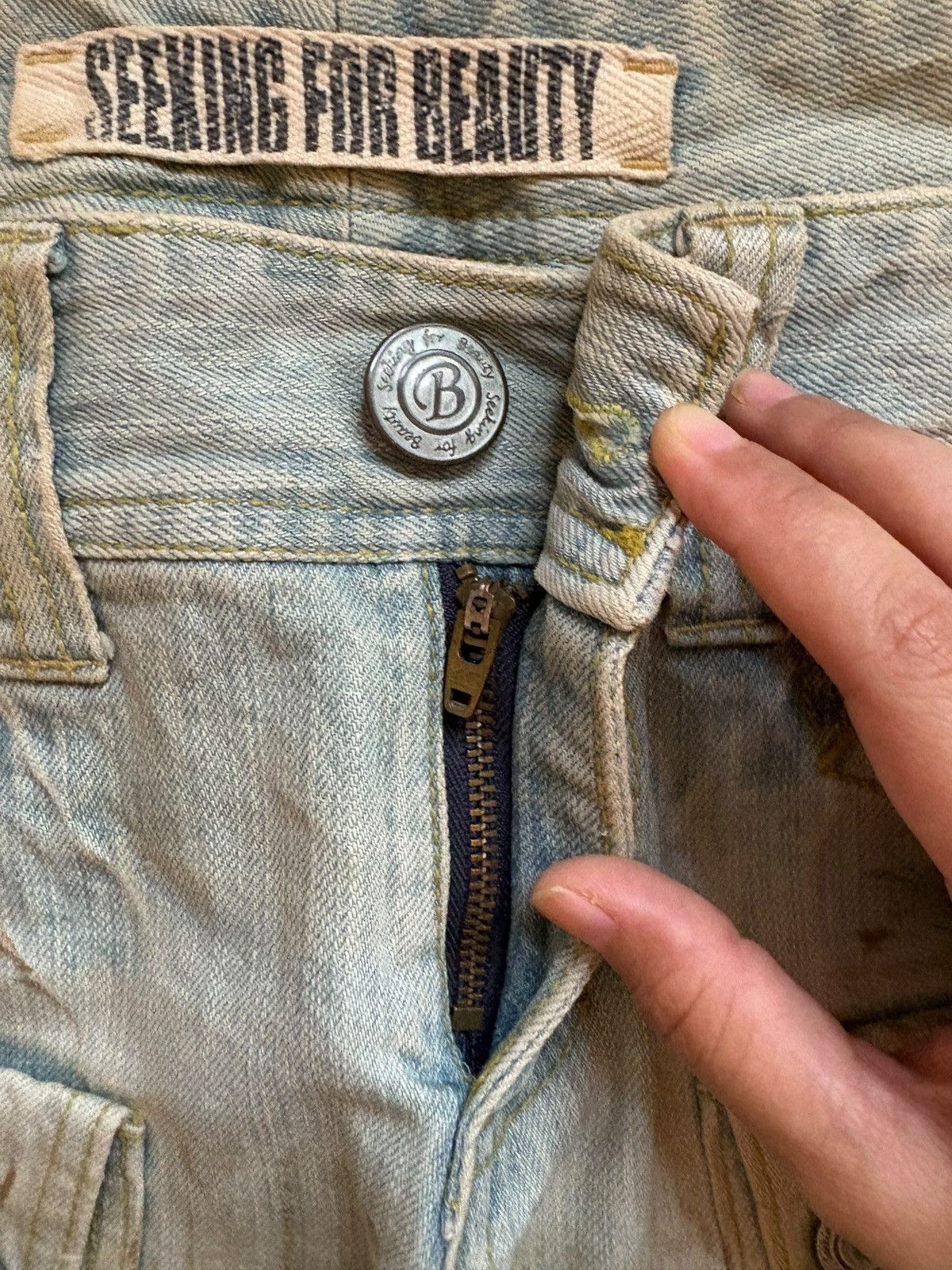 Japanese Brand Vintage Japanese Brand Mud Wash Distressed Cargo Flare Jeans Size 30" / US 8 / IT 44 - 3 Thumbnail