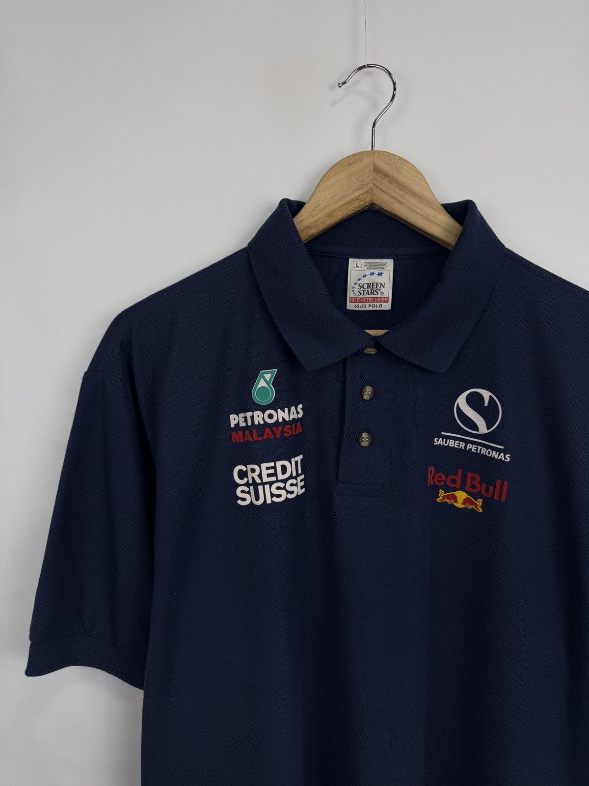 Formula 1 🇨🇭 Vintage 90s Sauber Petronas Red Bull Formula 1 Racing Polo Size US L / EU 52-54 / 3 - 3 Thumbnail