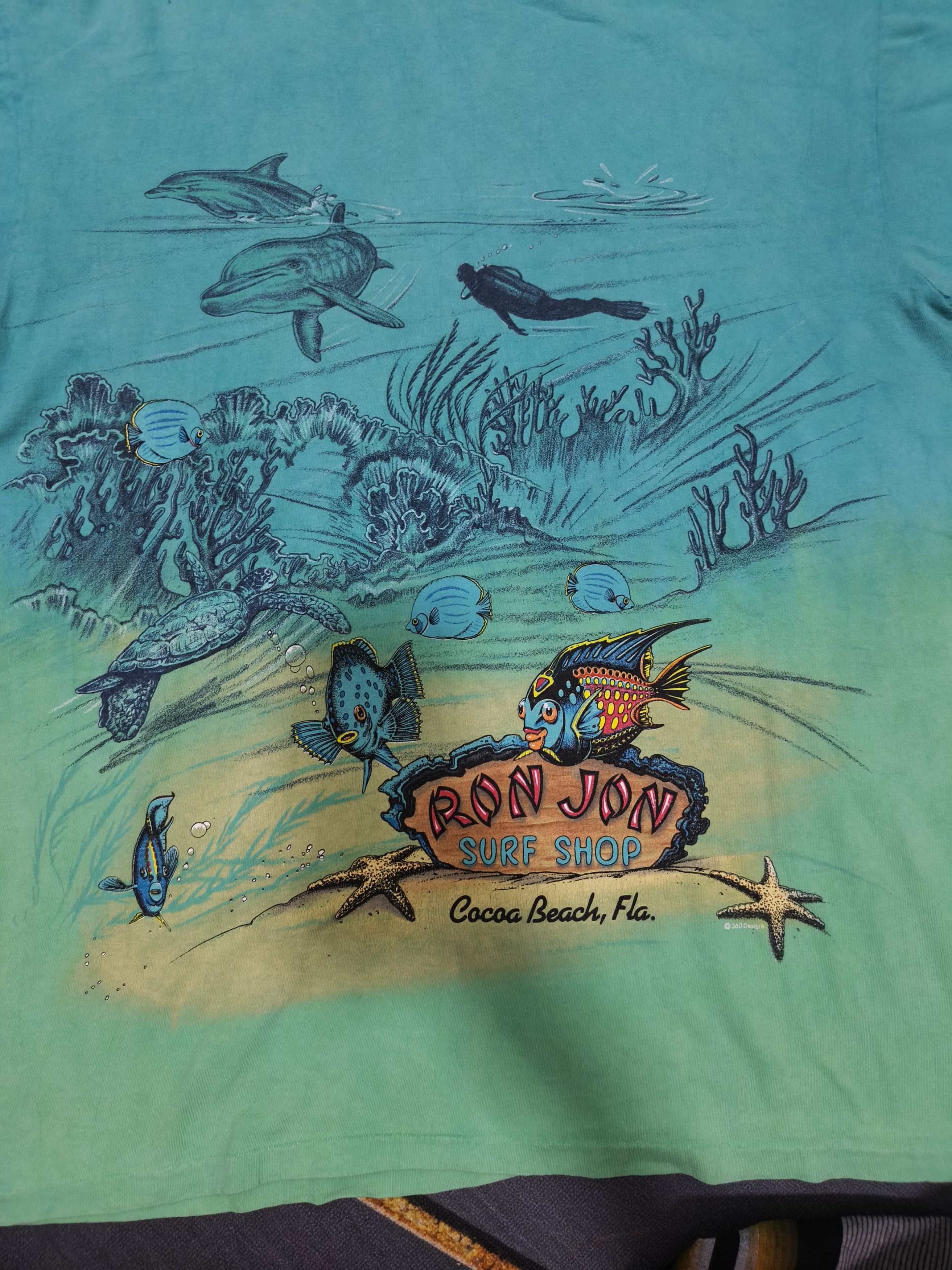 Ron Jon Surf Shop Vintage 90s Ron Jon T-Shirt – Ocean Diver Dolphin Graphic Size US L / EU 52-54 / 3 - 2 Thumbnail