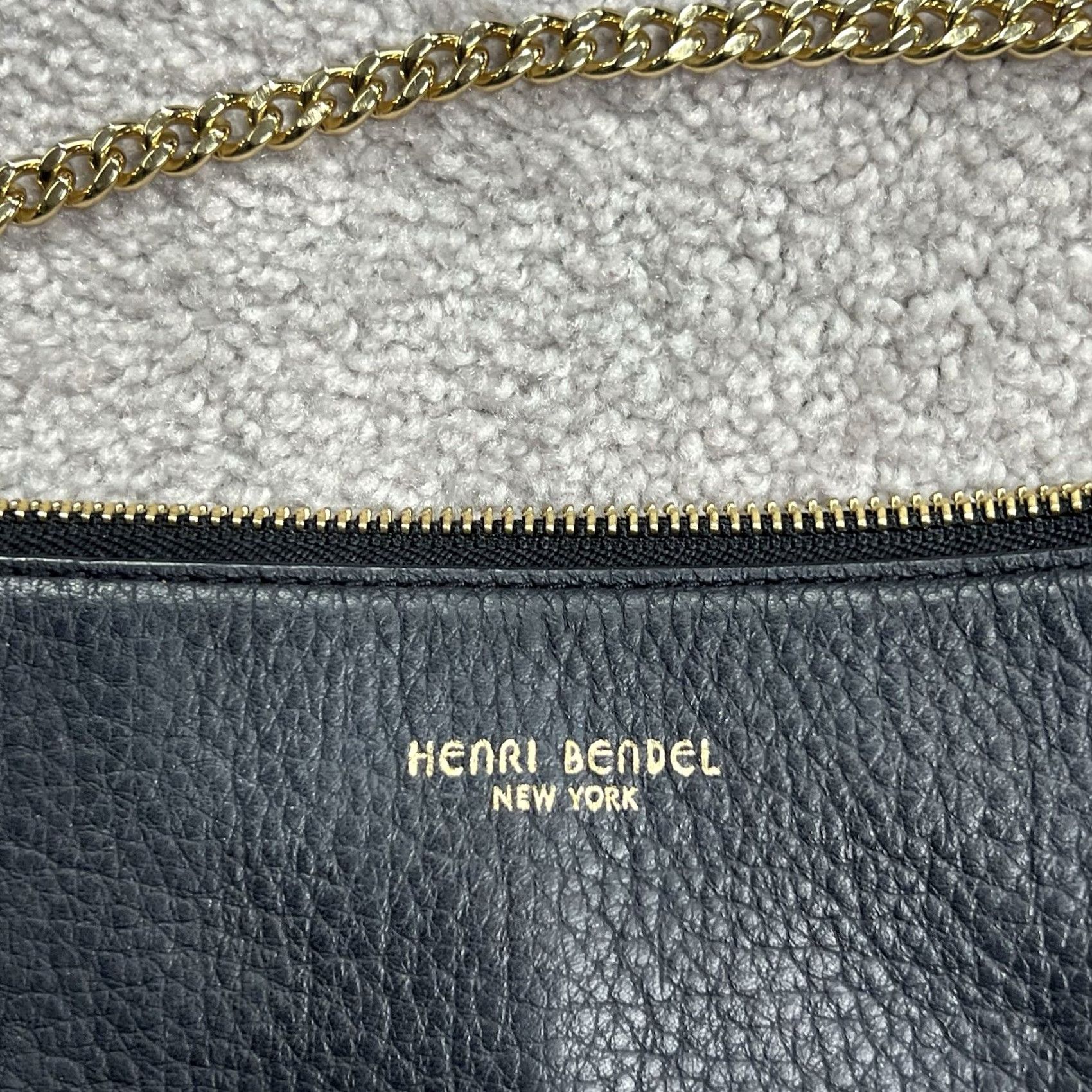 Henri Bendel Henri Bendel Black Pebbled Leather Crossbody Shoulder Bag Zip Top Purse Size M / US 6-8 / IT 42-44 - 2 Thumbnail