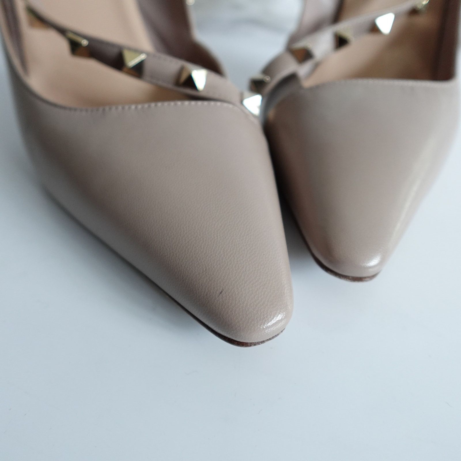 Valentino Valentino Beige Nude Nappa Gold Rockstud Cross Strap Pumps Size US 10 / IT 40 - 7 Thumbnail