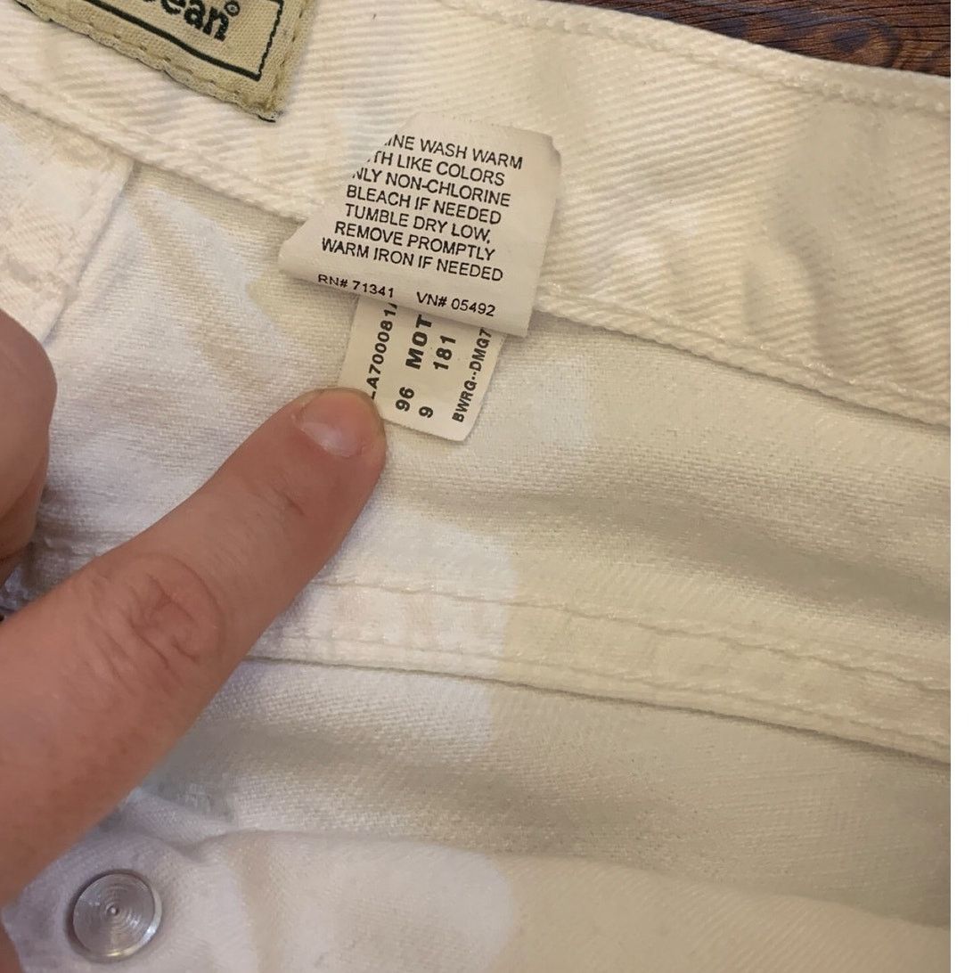 L.L. Bean 90s L.L. Bean White Denim Mom Jeans High Rise Tapered Sz 6 Size 28" / US 6 / IT 42 - 6 Thumbnail