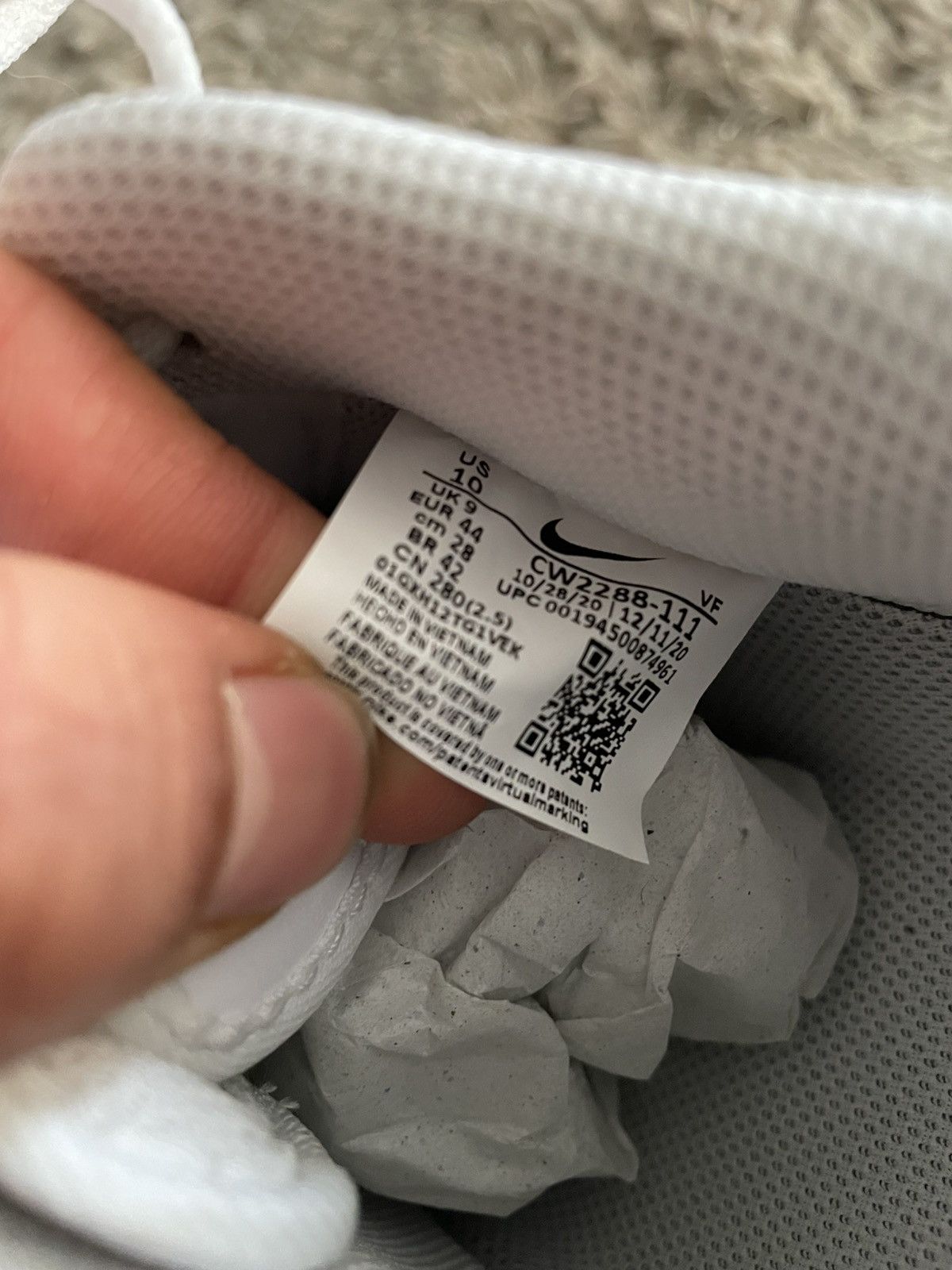 Nike Air Force 1 Triple White Size US 10 / EU 43 - 8 Thumbnail