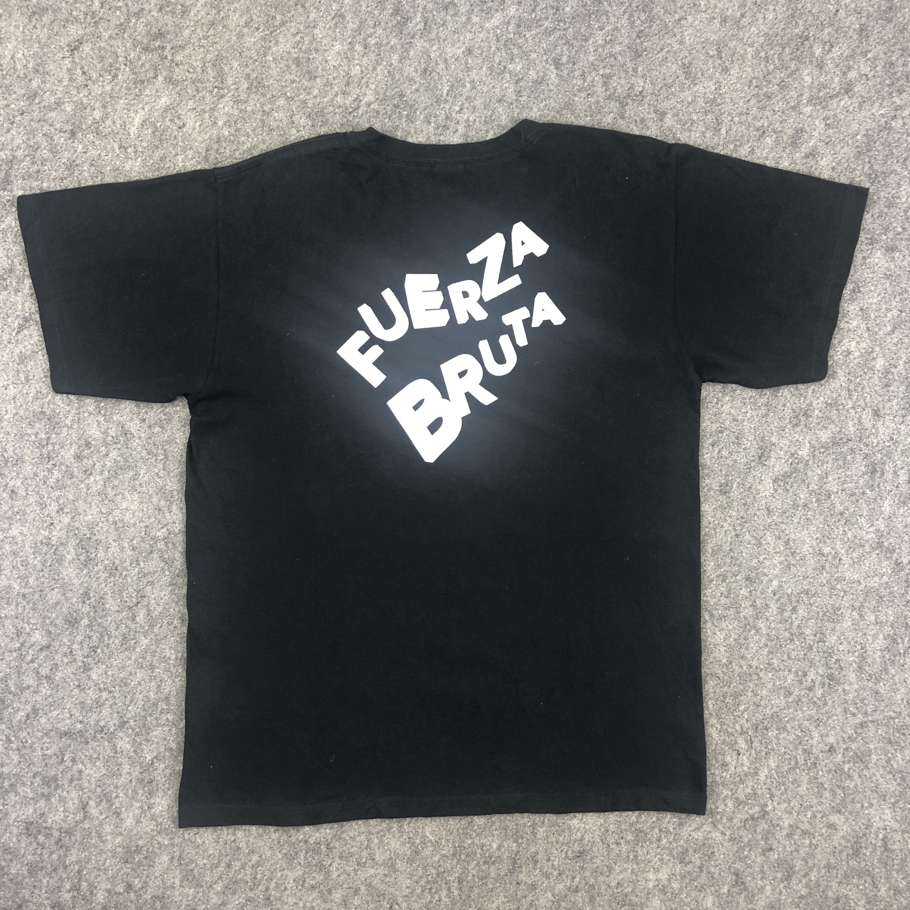 Band Tees Vintage Band Fuerza Bruta Medium Tshirt - H002 Size US M / EU 48-50 / 2 - 2 Thumbnail