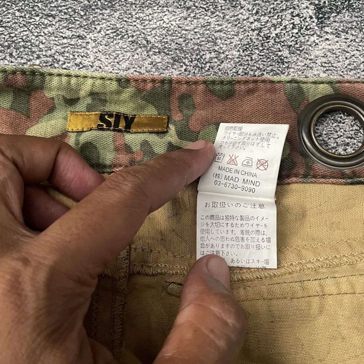 If Six Was Nine SLY camo japanese style y2k punk multi pocket short pants Size US 31 - 11 Thumbnail