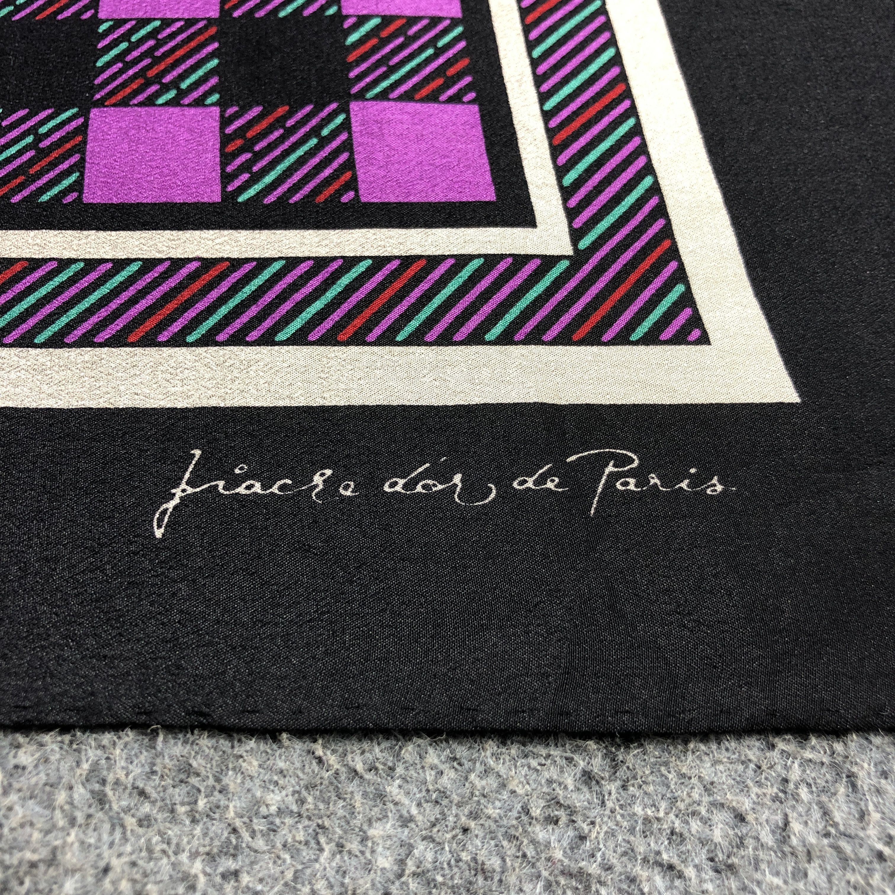 Vintage Vintage Luxury Checkered Hand Rolled Silk Scarf M1314 Size ONE SIZE - 4 Thumbnail