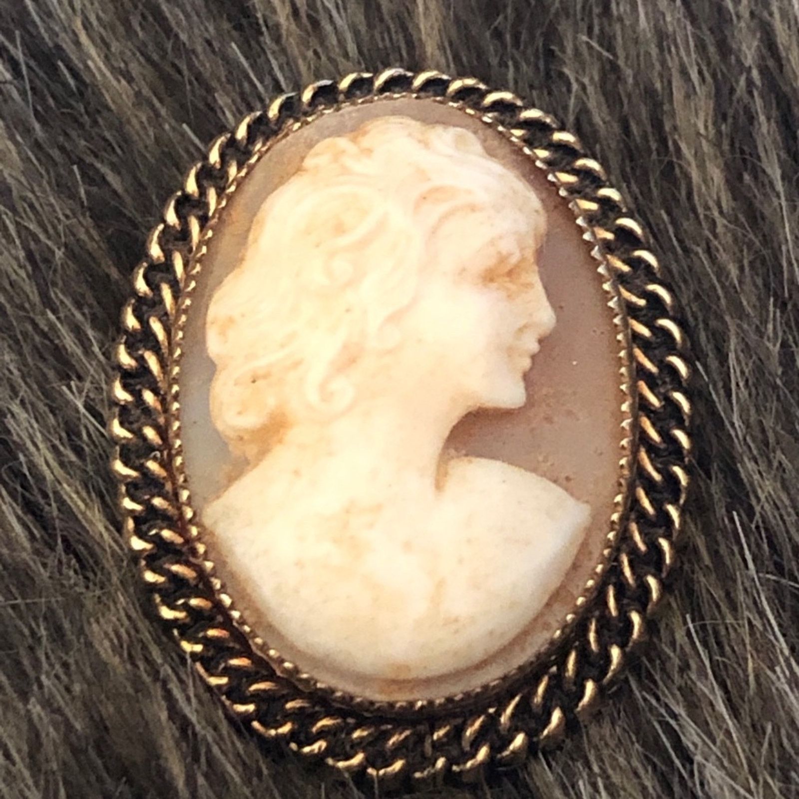 Jewelry Antique 1940s Catamore 1/20 12kt GF cameo brooch Size ONE SIZE - 1 Thumbnail