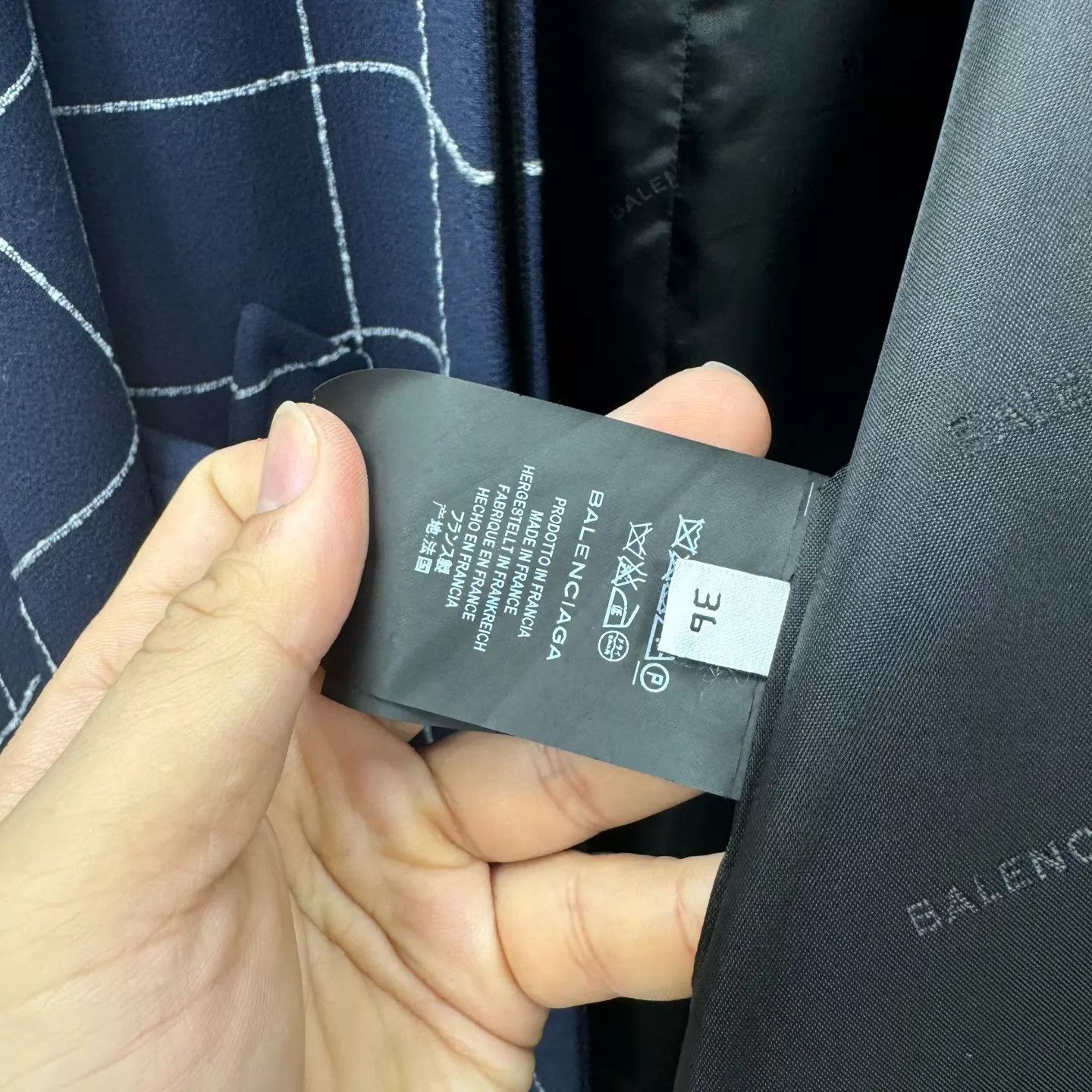 Balenciaga Balenciaga Navy Check Cape Coat Women's 36 99 New Size XS / US 0-2 / IT 36-38 - 5 Thumbnail