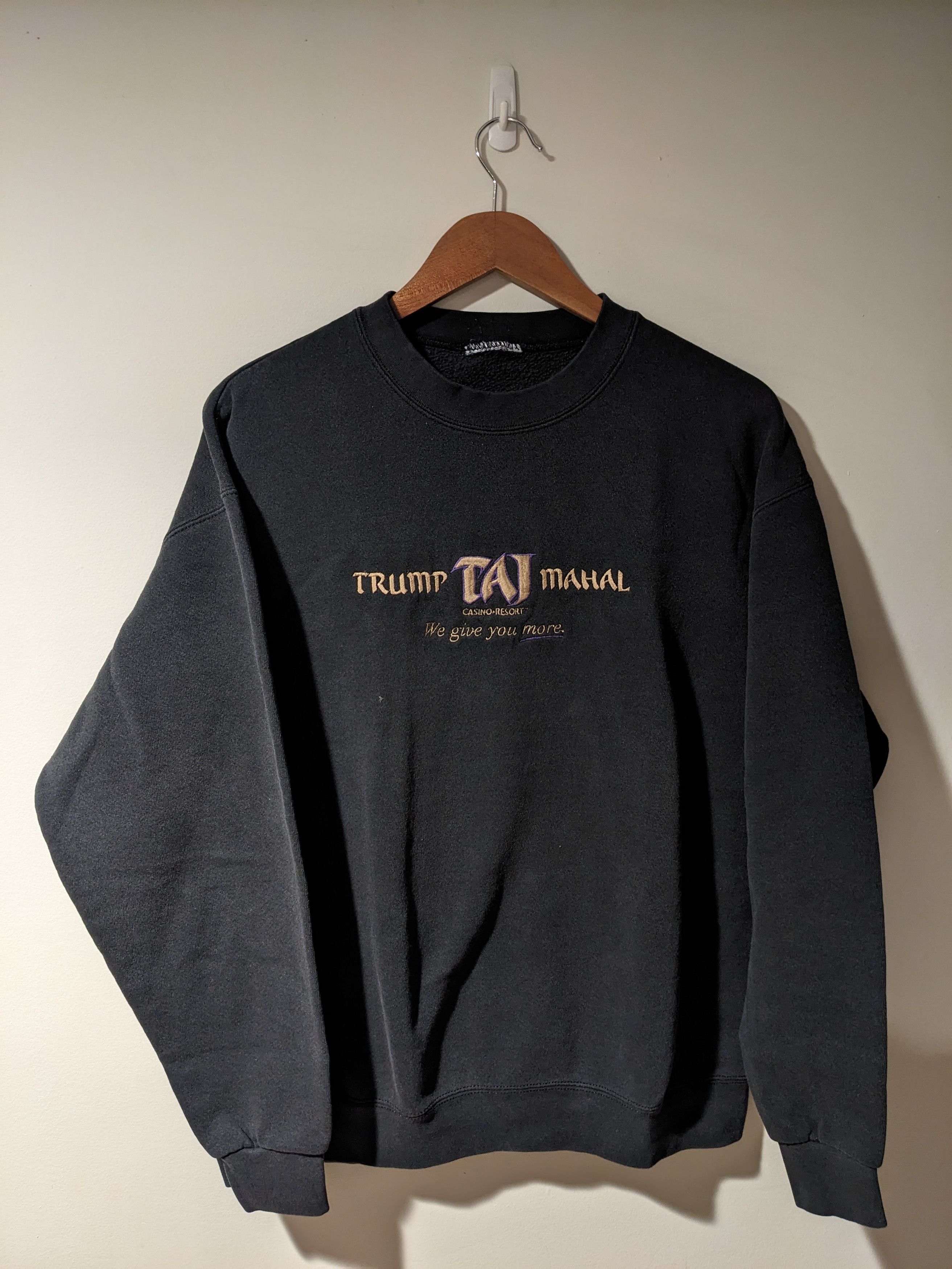 Donald Trump × Vintage Vintage 90s Trump Mahal Casino Resort Medium Sweatshirt Size US M / EU 48-50 / 2 - 1 Thumbnail