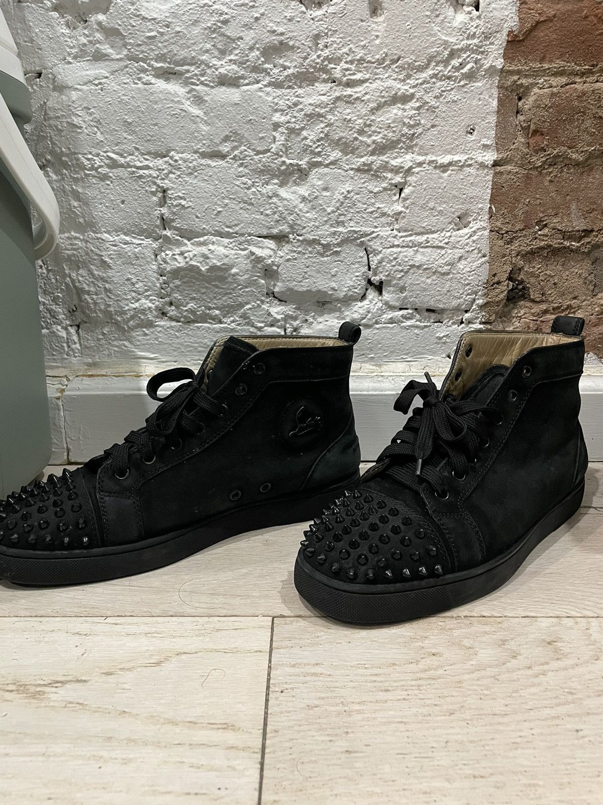 Christian Louboutin Christian Louboutin Size US 7.5 / EU 40-41 - 3 Thumbnail