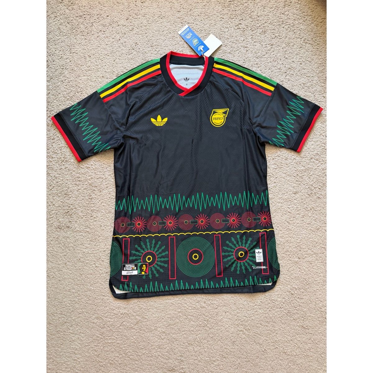 Adidas JAMAICA 26 X BOB MARLEY AWAY AUTHENTIC JERSEY Size US M / EU 48-50 / 2 - 6 Thumbnail