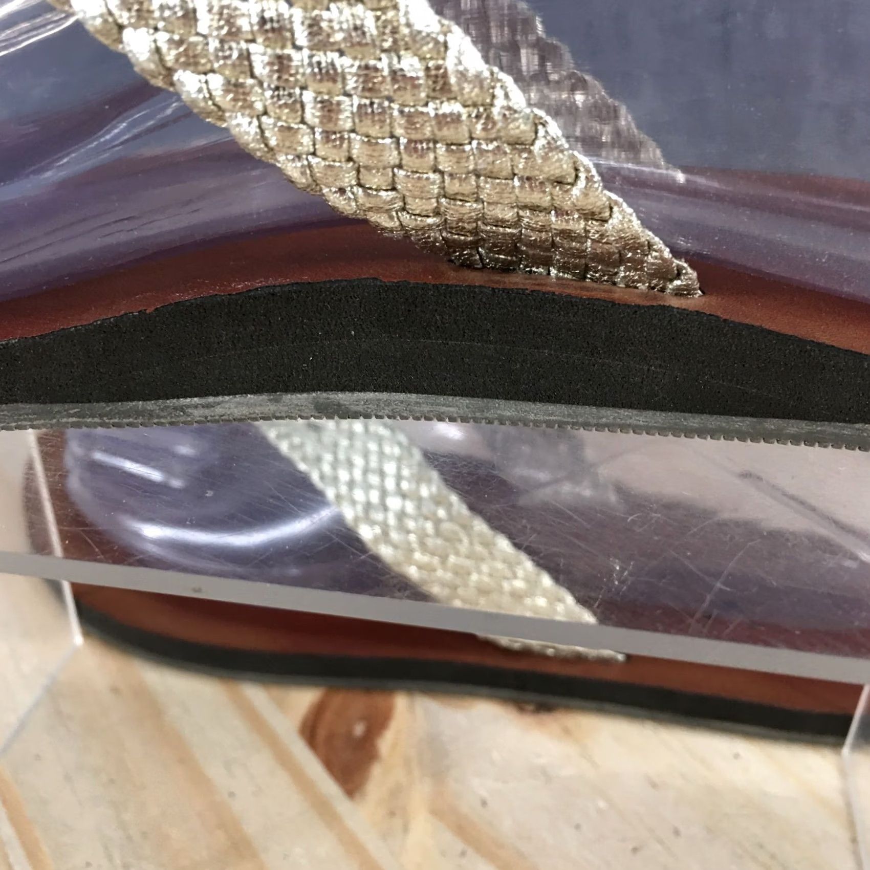 American Eagle Outfitters American Eagle Outfitters Sandals Womens 6 Thong Gold Wowen Toe-Post Casual Flat Size US 6 / IT 36 - 5 Thumbnail