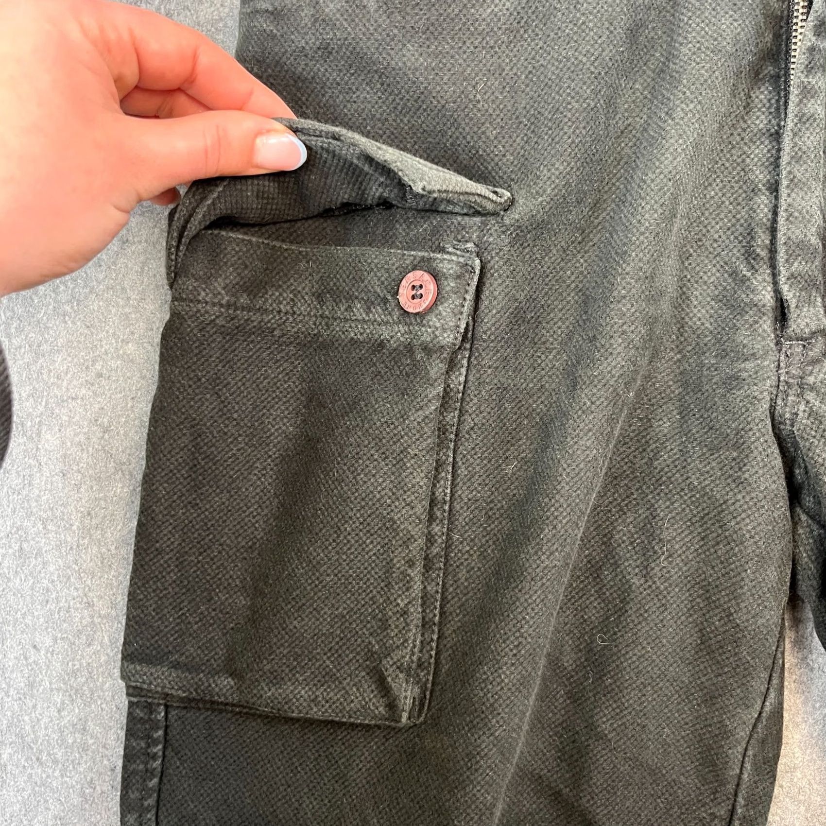 Versace Versace Jeans 28 32 Grey Dark Denim 5-Pocket Button Closure Vintage Italy Men Jeans Size US 28 / EU 44 - 7 Thumbnail