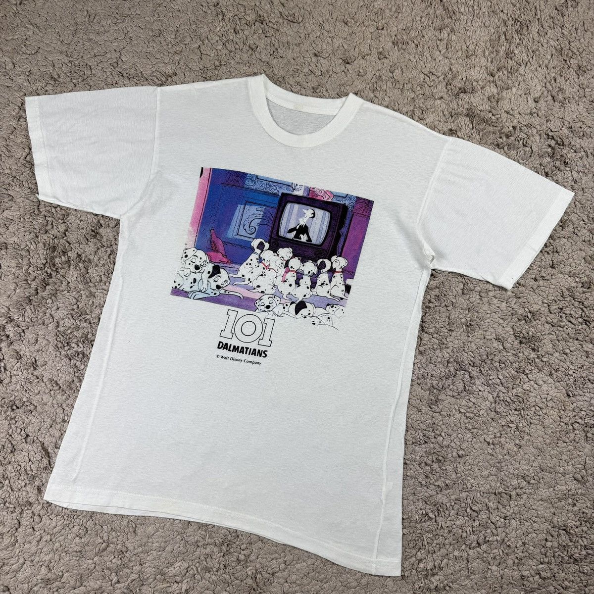 Disney Vintage Walt Disney Company 101 Dalmatians Graphic T-shirt Size US L / EU 52-54 / 3 - 4 Thumbnail