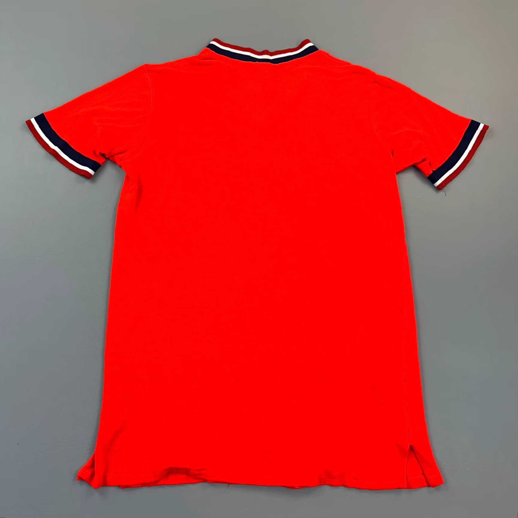 Sears VINTAGE Sears Mens Store Shirt Mens XL Red Acrylic V Neck Short Sleeve USA 70s Size US XL / EU 56 / 4 - 7 Thumbnail